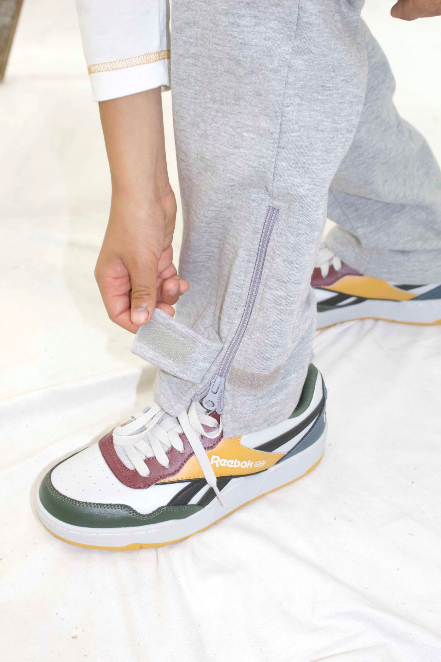 Adaptive Kids Sweatpants: Adjustable Elastic Waist, Zippered Sides for Easy Undressing
