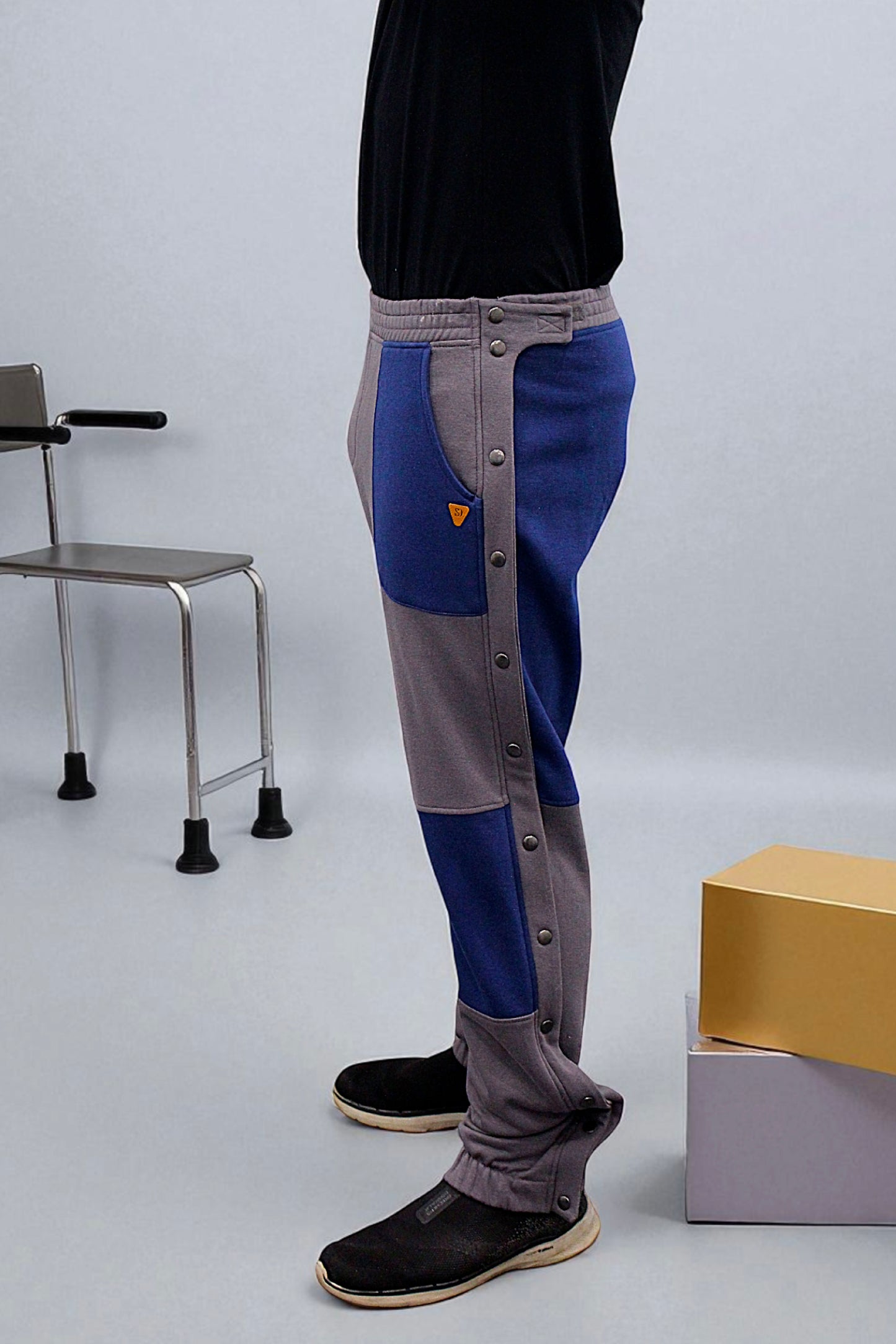 Adaptive Kids Jogger Pants: Adjustable Elastic Waist, Full Side Zipper for Easy Undressing