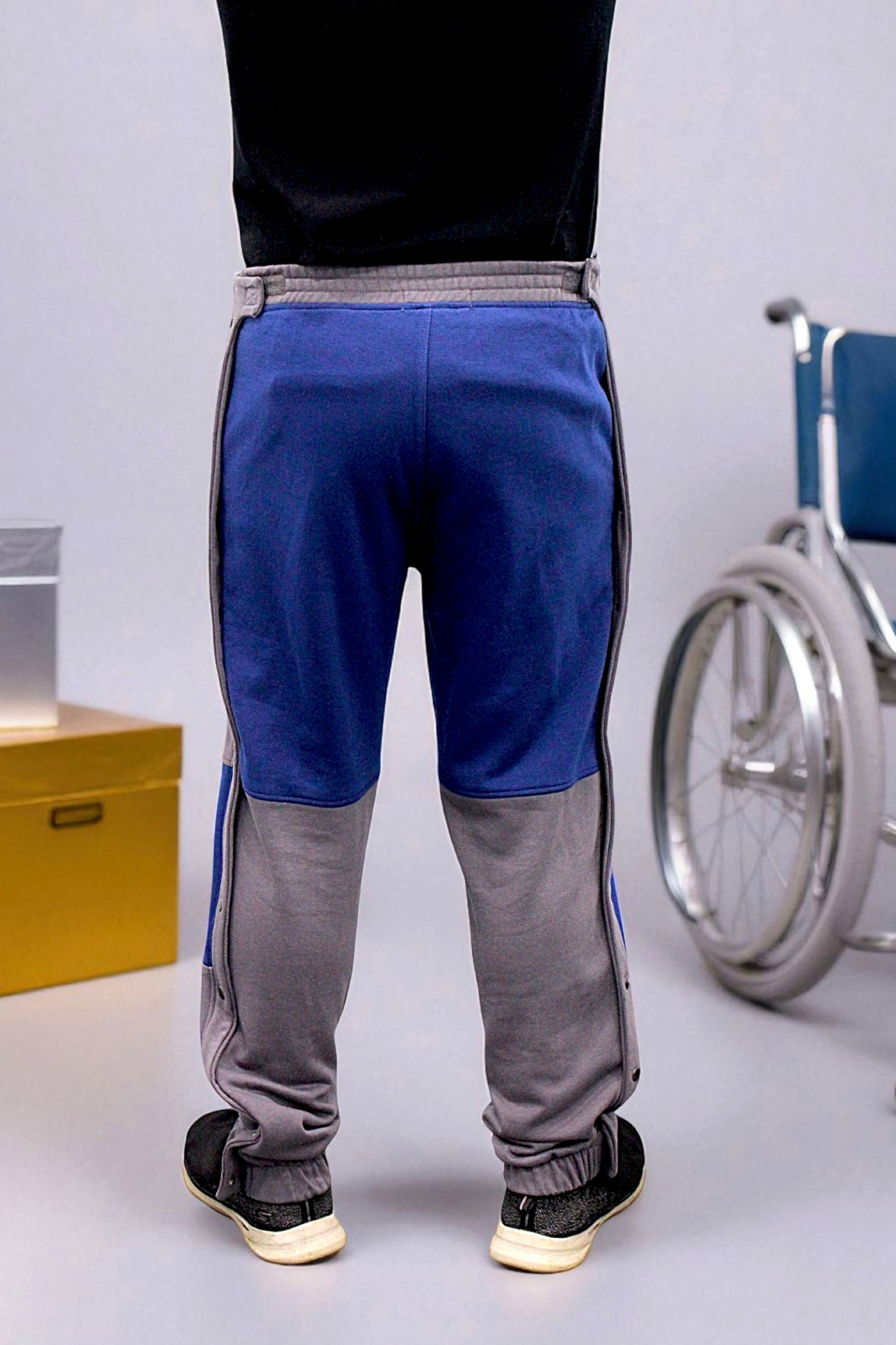 Adaptive Kids Jogger Pants: Adjustable Elastic Waist, Full Side Zipper for Easy Undressing