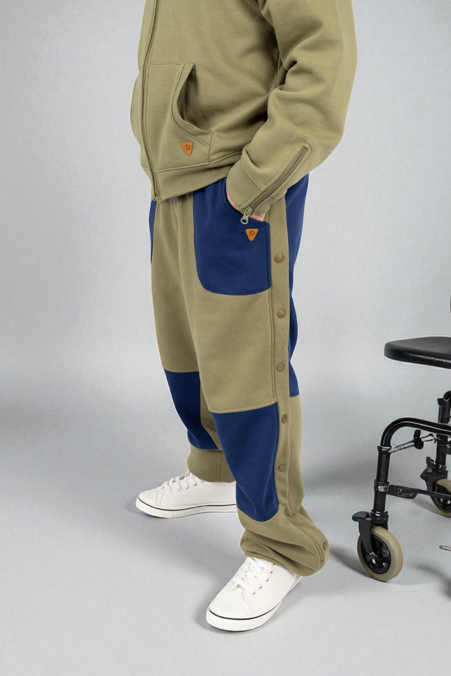 Adaptive Kids Jogger Pants: Adjustable Elastic Waist, Full Side Zipper for Easy Undressing