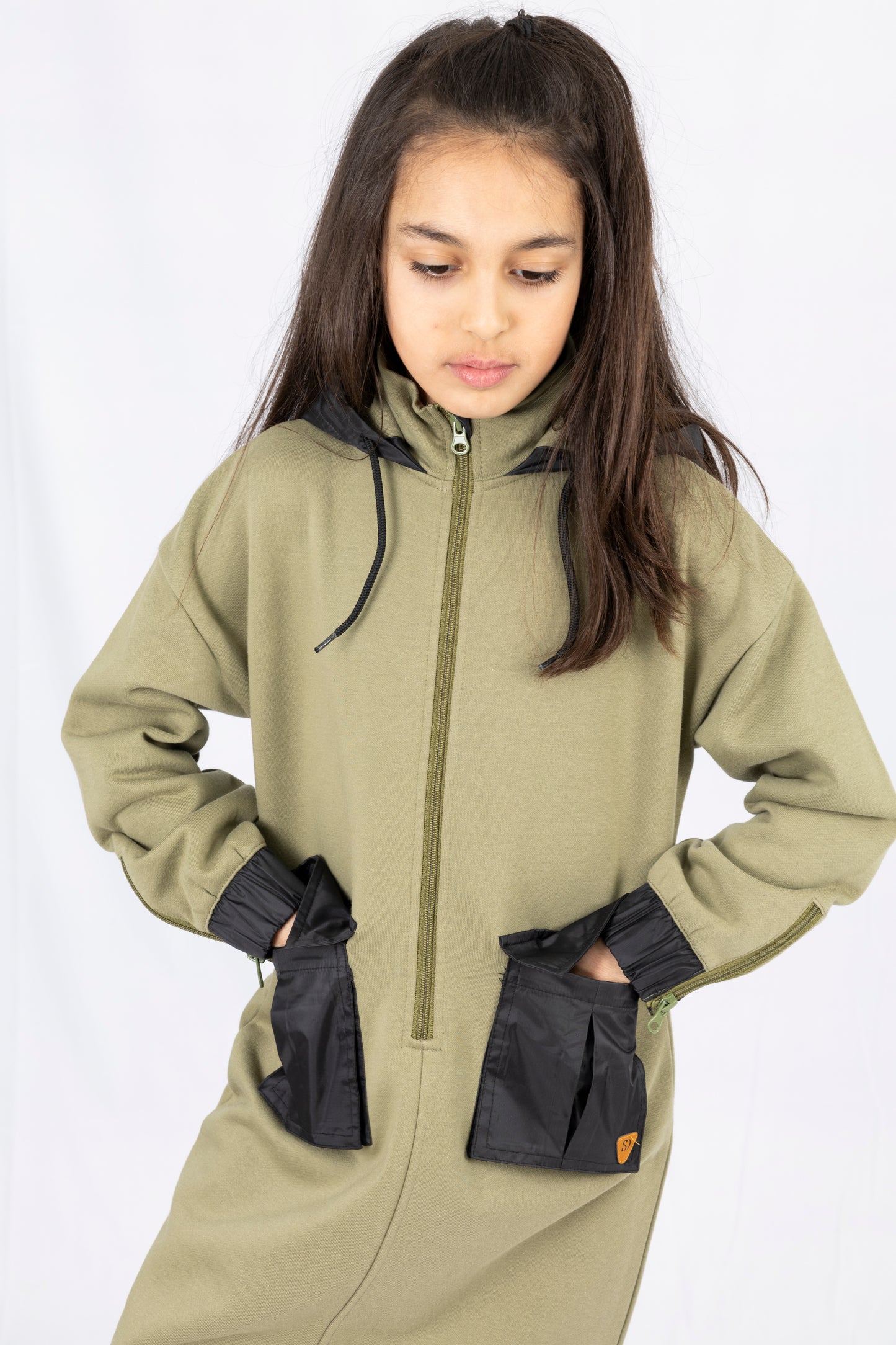 Adaptive Kids Hoodie Dress with Front Zipper & Easy-Undressing Sleeves