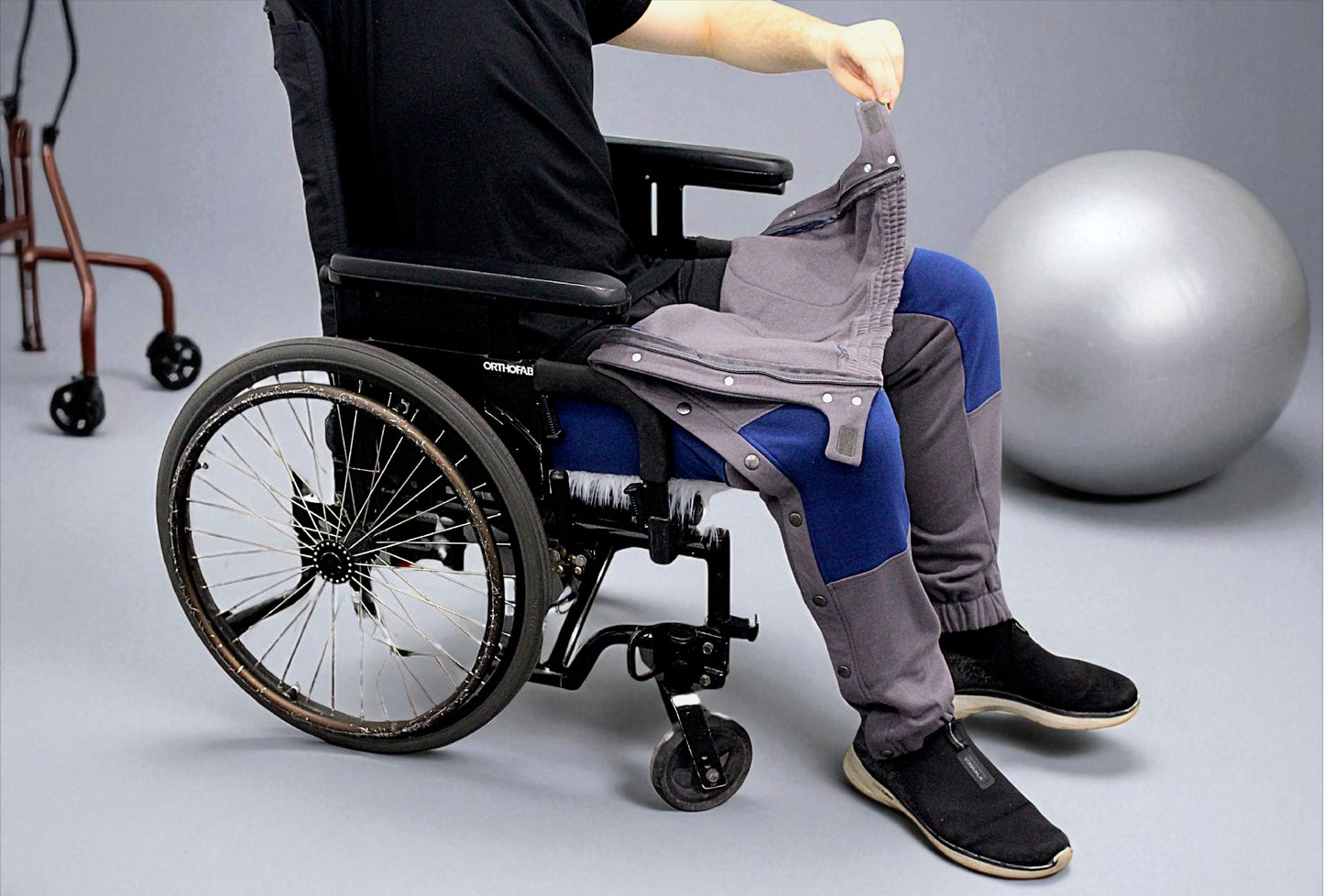 Adaptive Kids Jogger Pants: Adjustable Elastic Waist, Full Side Zipper for Easy Undressing