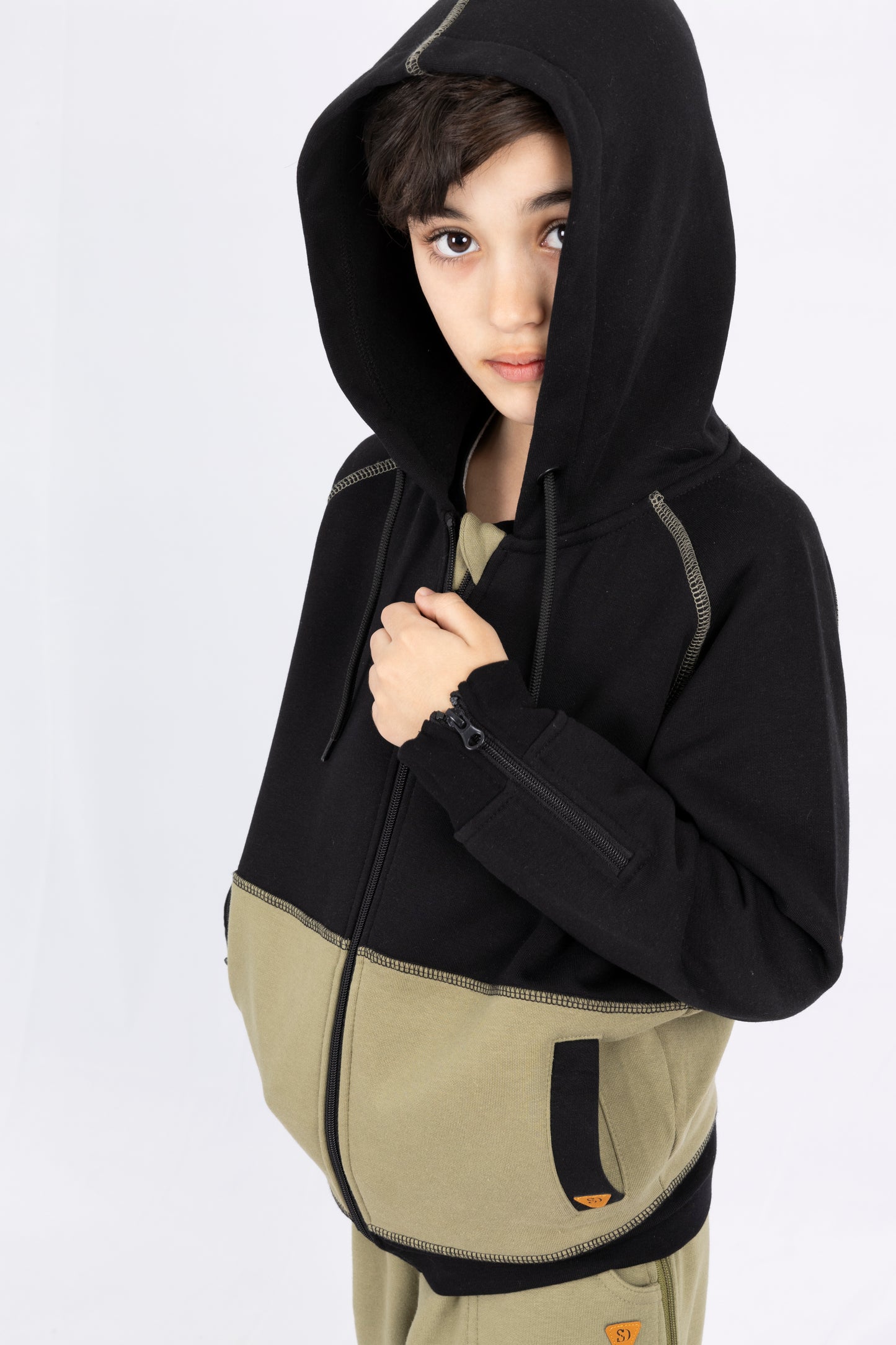 Adaptive Kids Hoodie with Magnetic Zipper & Easy-Undress Sleeves