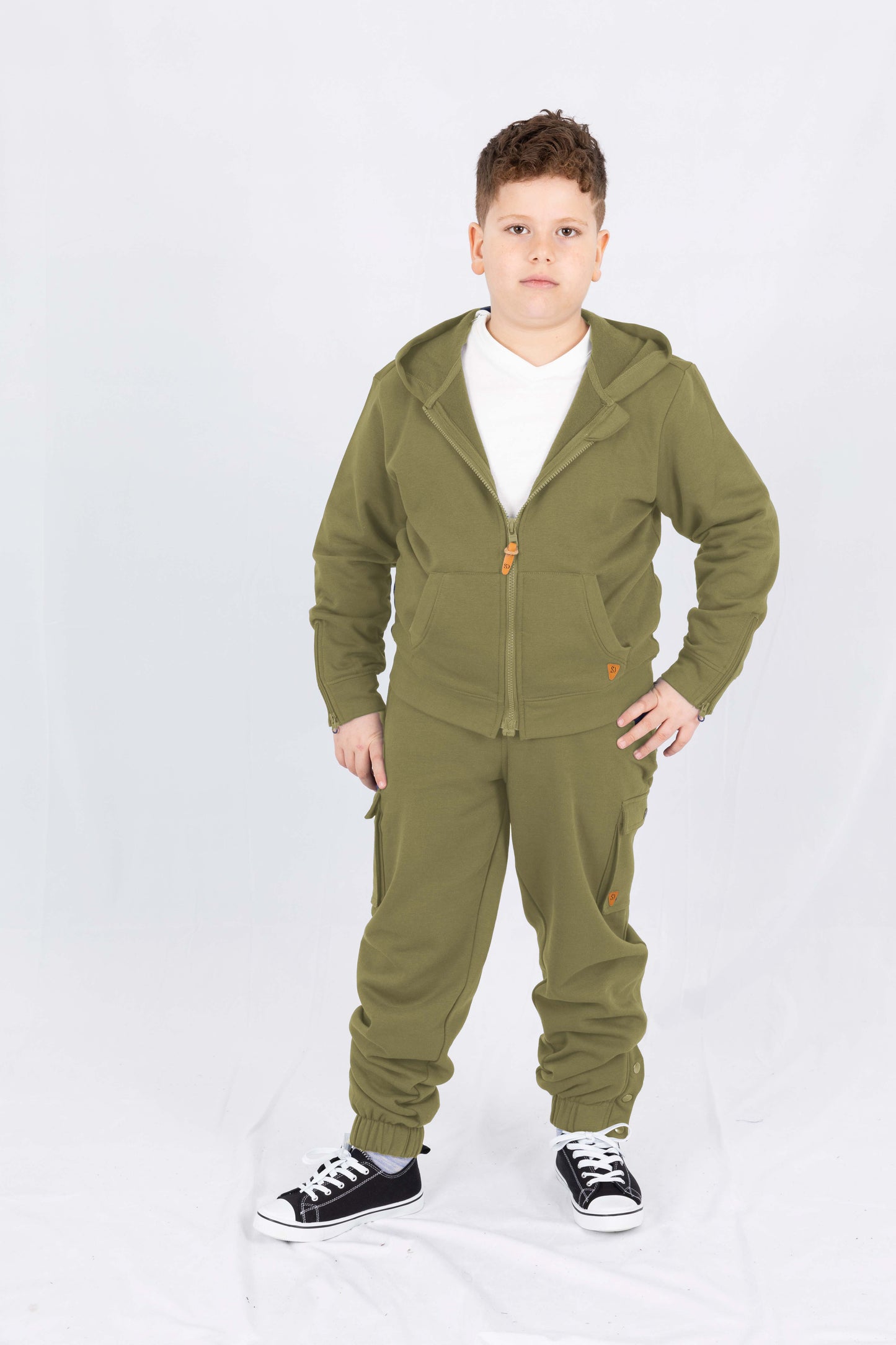 Adaptive Kids Cargo Joggers: Adjustable Elastic Waist & Side Zipper for Easy Undressing