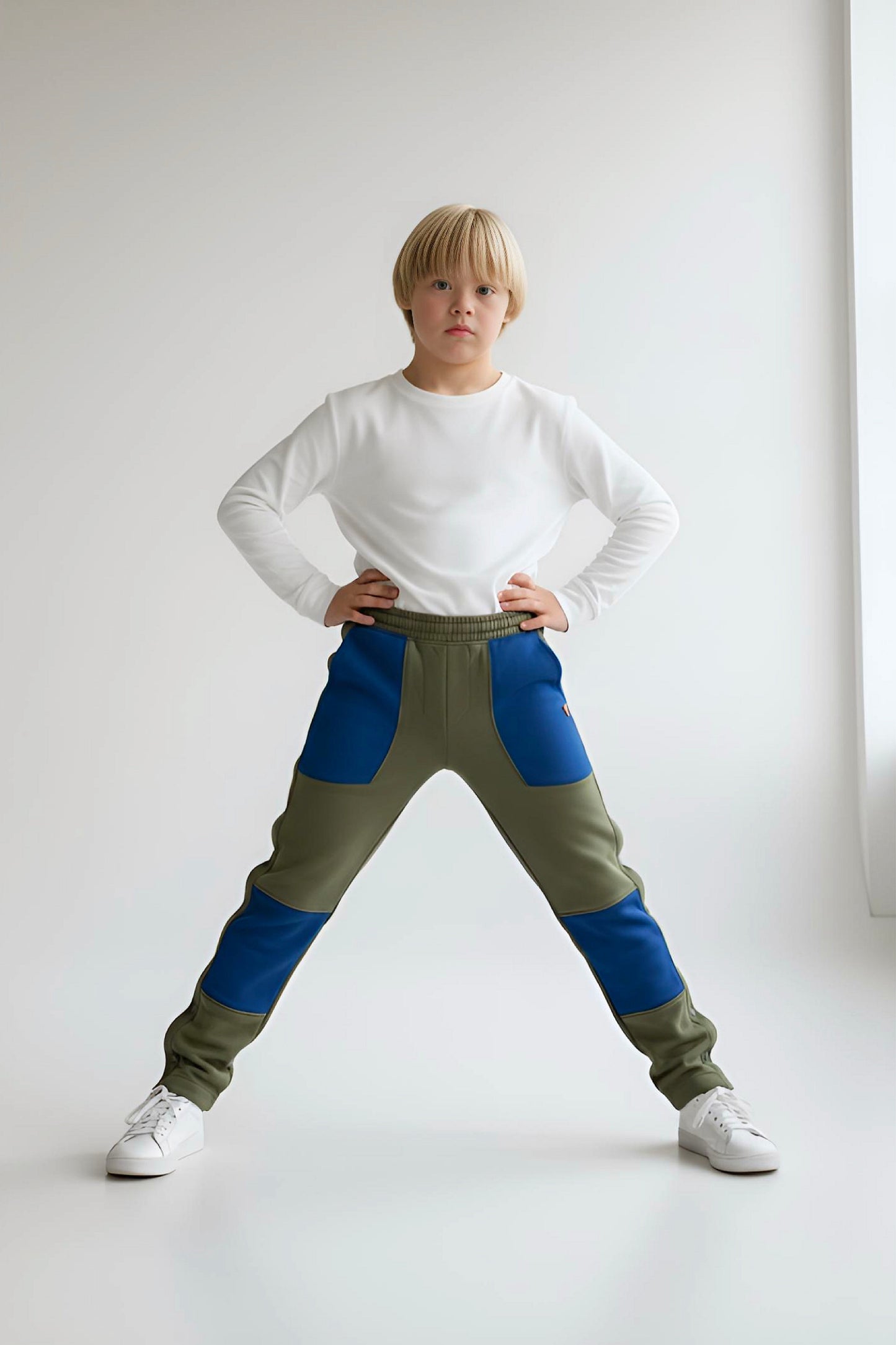Adaptive Kids Jogger Pants: Adjustable Elastic Waist, Full Side Zipper for Easy Undressing