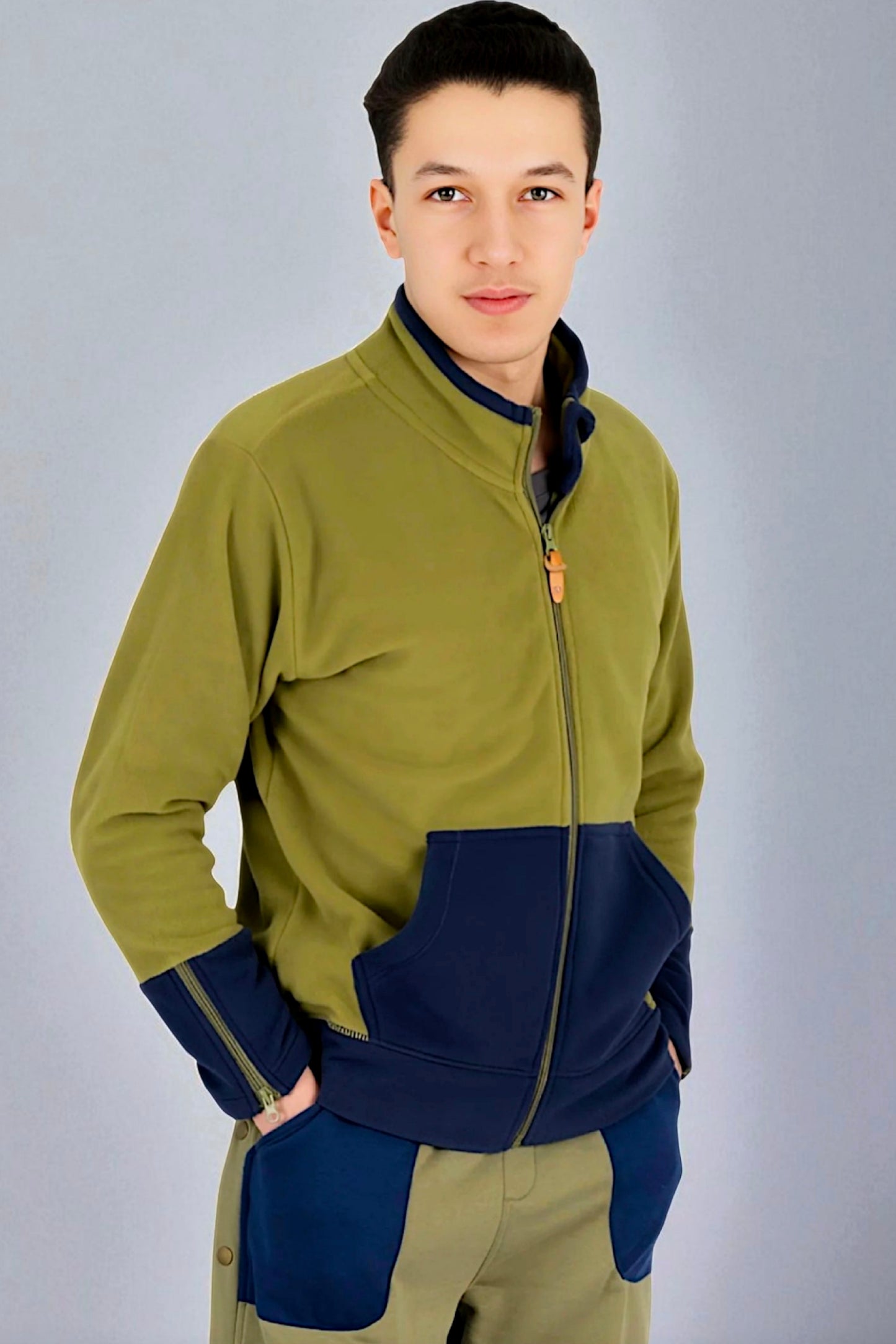 Adaptive Kids Jacket: Front Full Zipper, Cargo Pocket, Easy-Undressing Sleeves