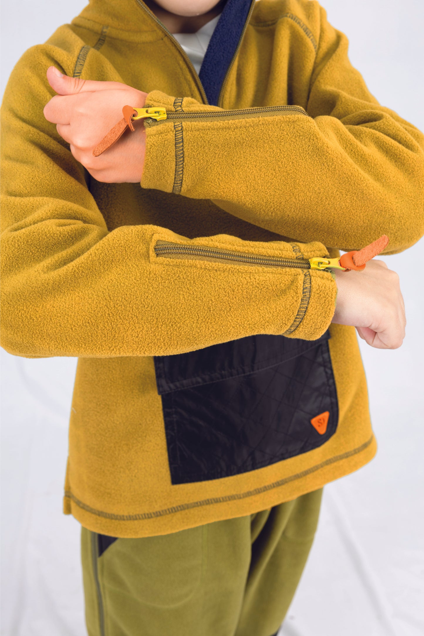 Adaptive Kids Pullover: Front Zipper, Cargo Pocket, Easy-Undressing Sleeves