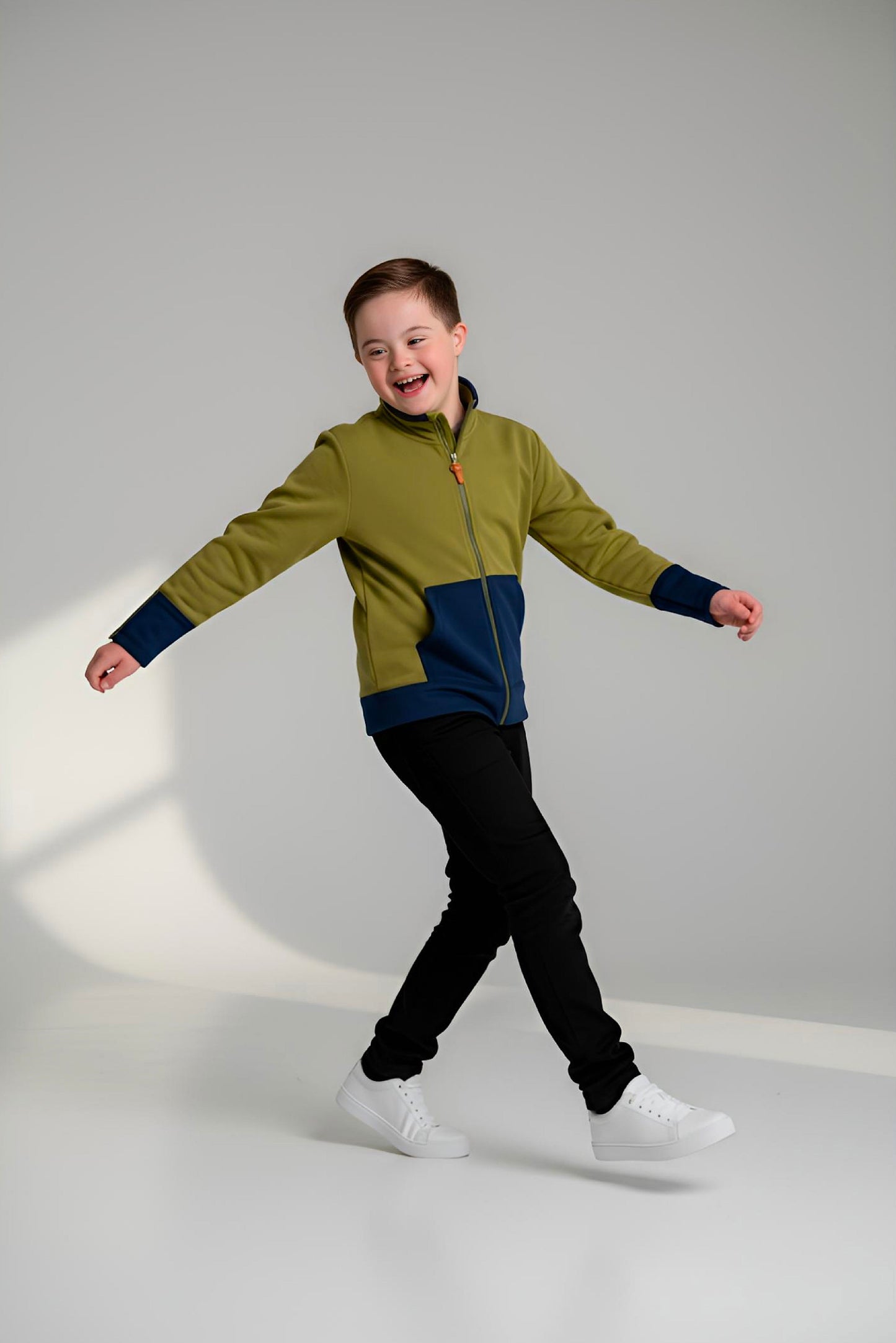 Adaptive Kids Jacket: Front Full Zipper, Cargo Pocket, Easy-Undressing Sleeves