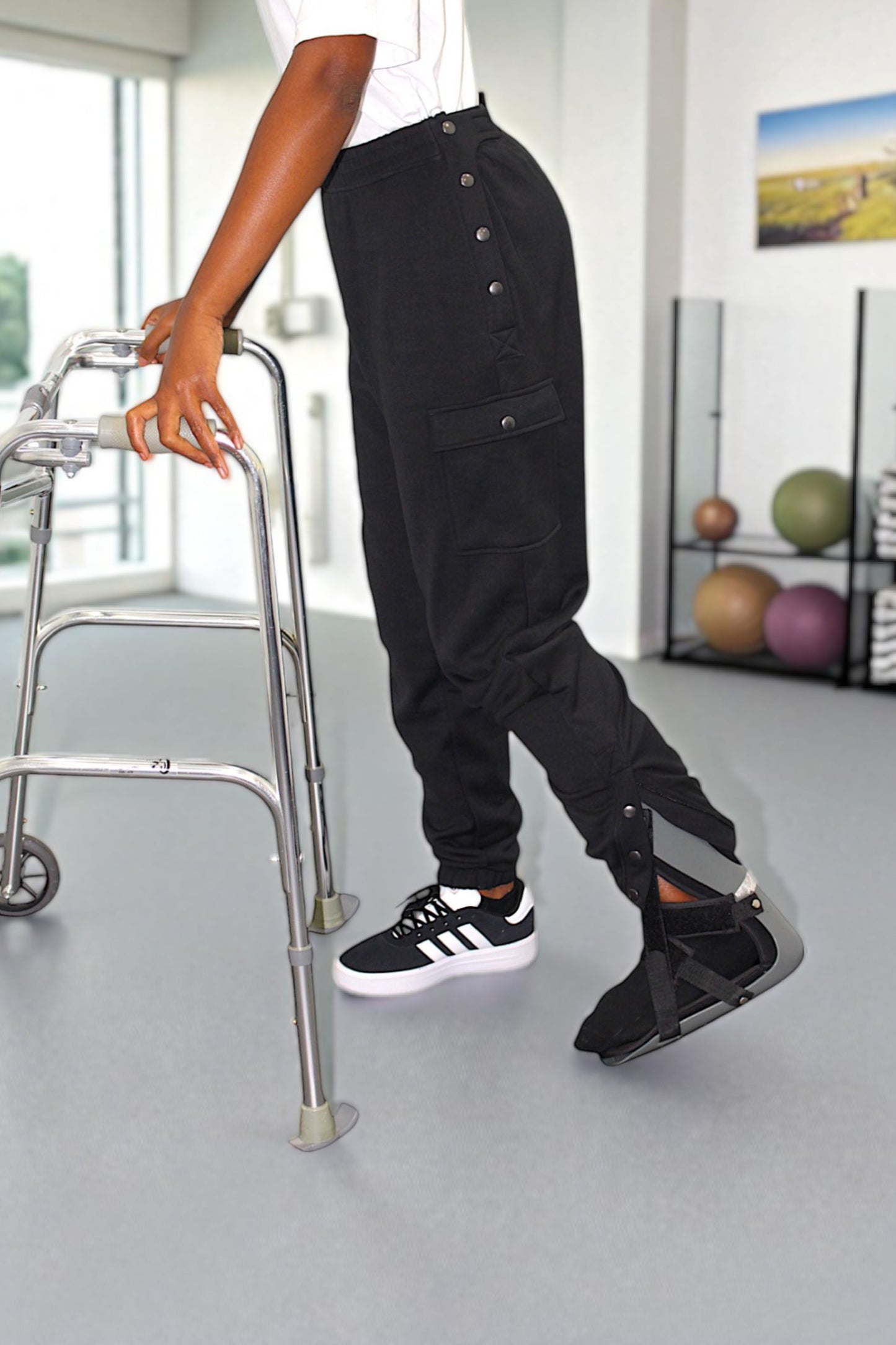 Adaptive Kids Cargo Joggers Pants: Elastic Waist, And Easy-Undressing Side Zipper