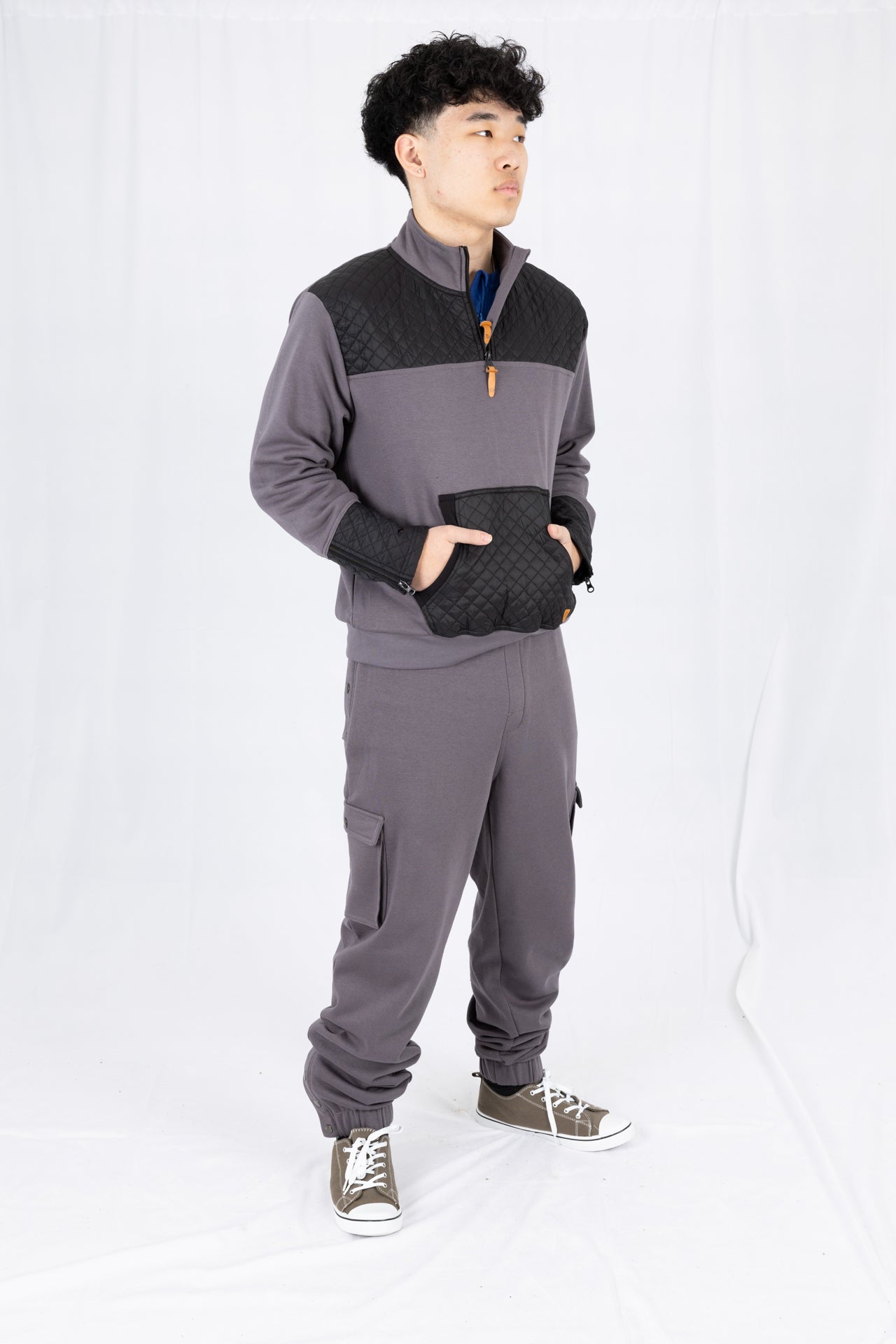 Adaptive Kids Cargo Joggers: Adjustable Elastic Waist & Side Zipper for Easy Undressing