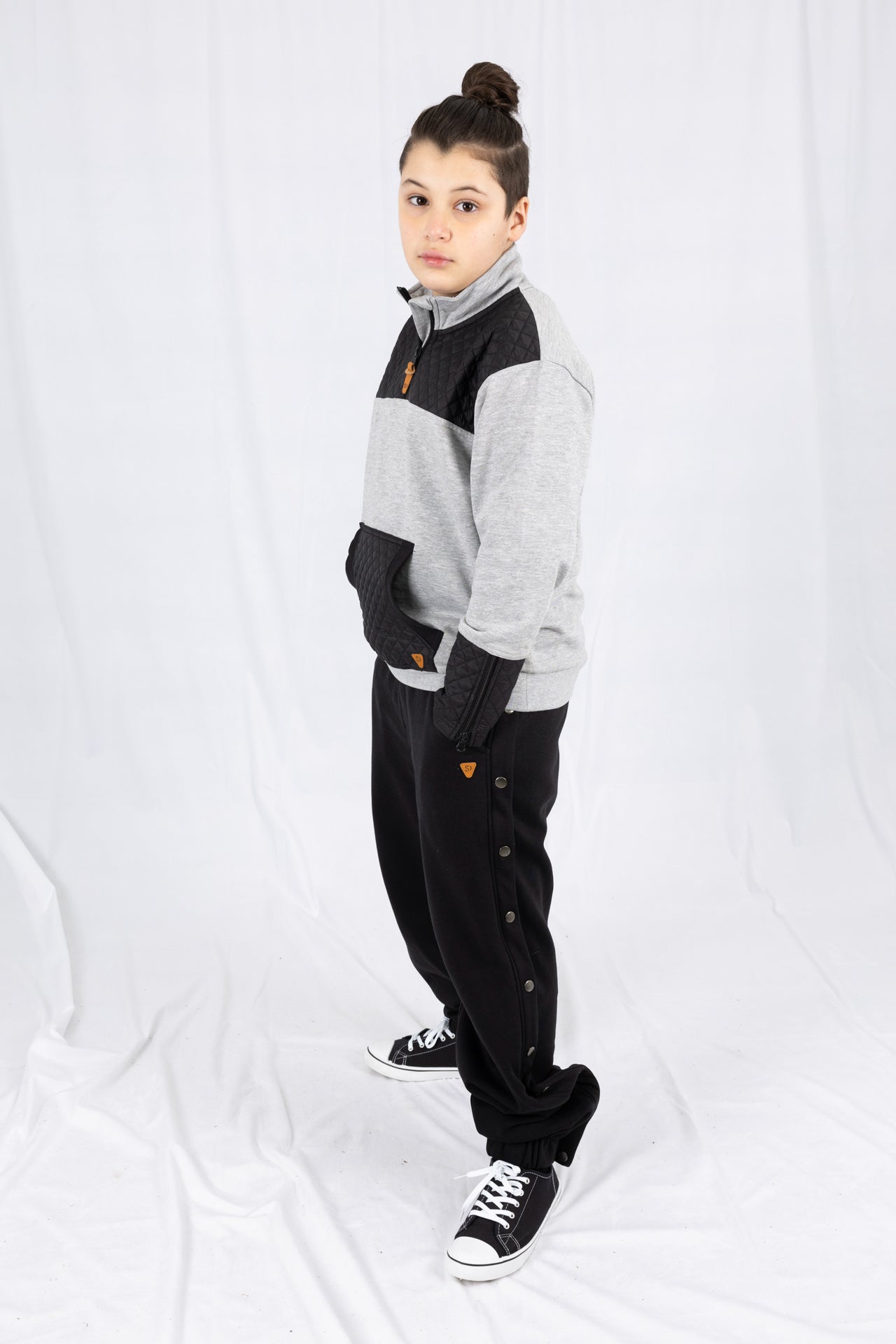 Adaptive Kids Unisex Sweatshirt: Front Zipper and Easy-Undressing Sleeves