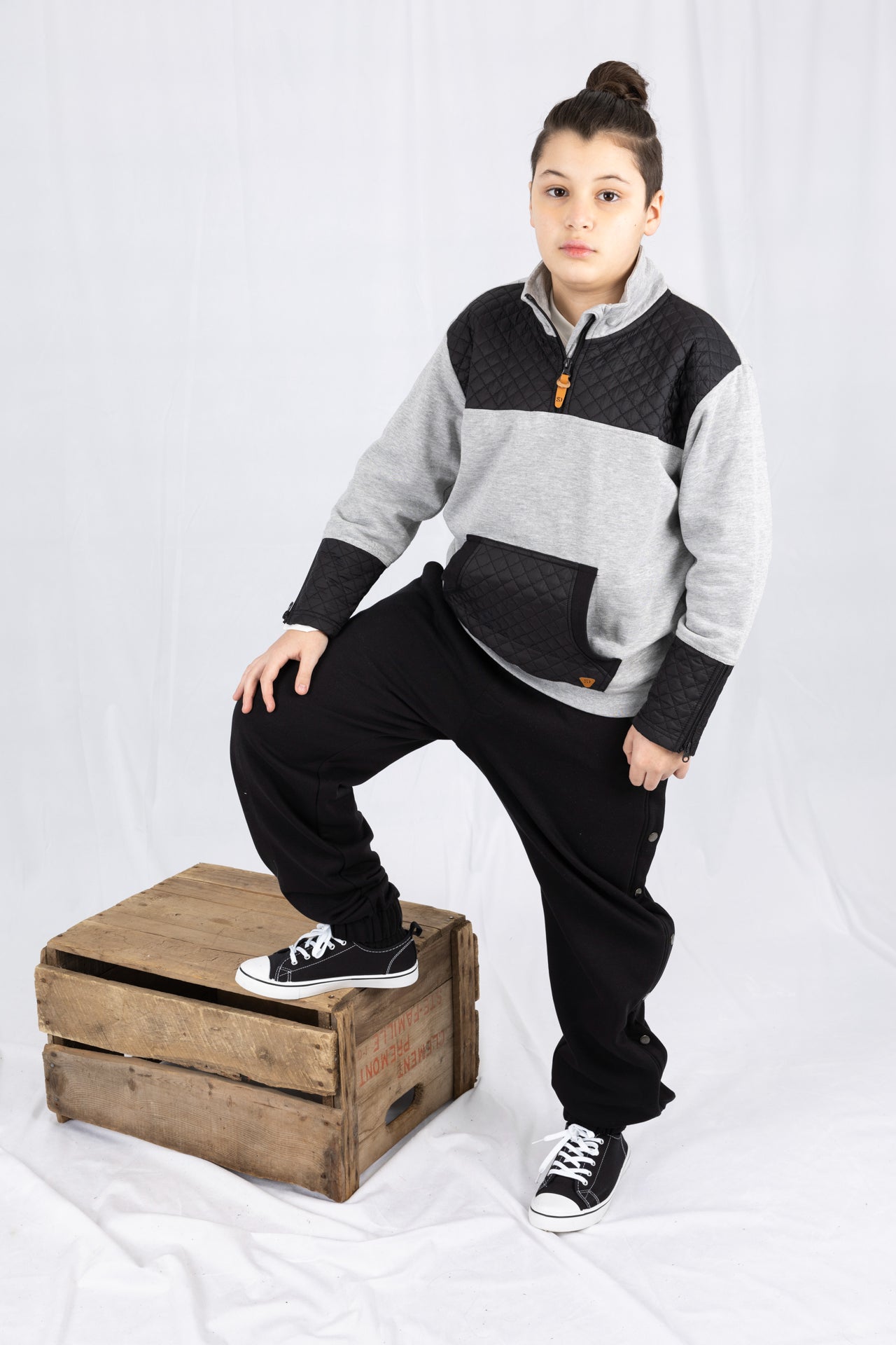 Adaptive Kids Unisex Sweatshirt: Front Zipper and Easy-Undressing Sleeves