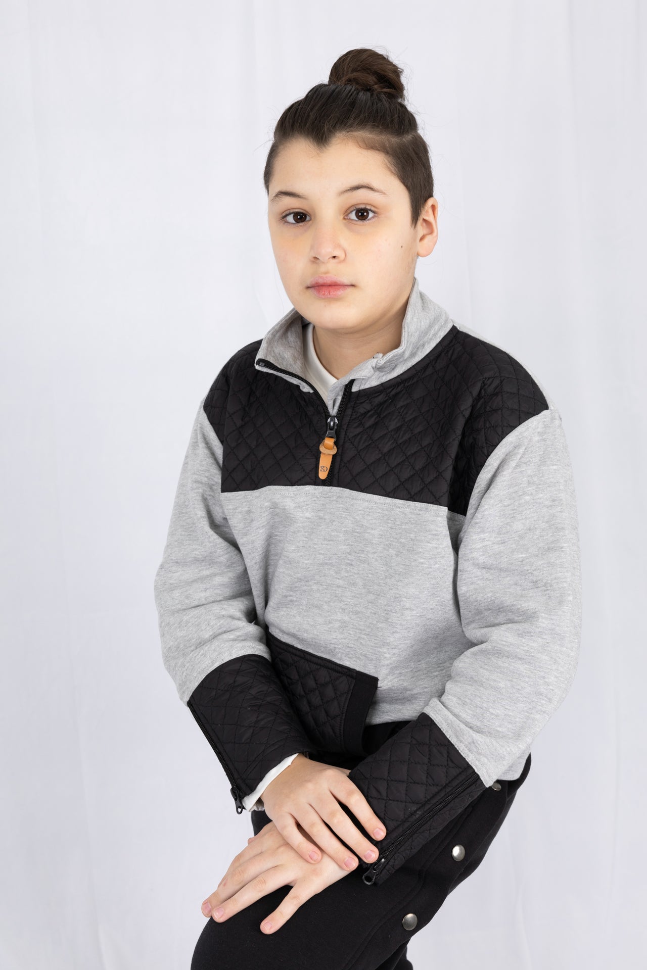 Adaptive Kids Unisex Sweatshirt: Front Zipper and Easy-Undressing Sleeves