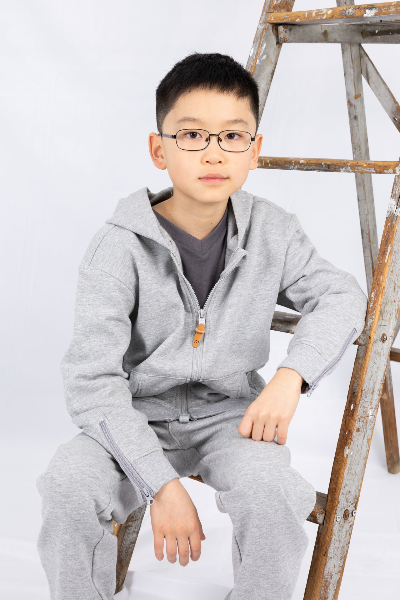 Adaptive Kids Hoodie: Front Magnetic Zipper and Easy-Undressing Sleeves