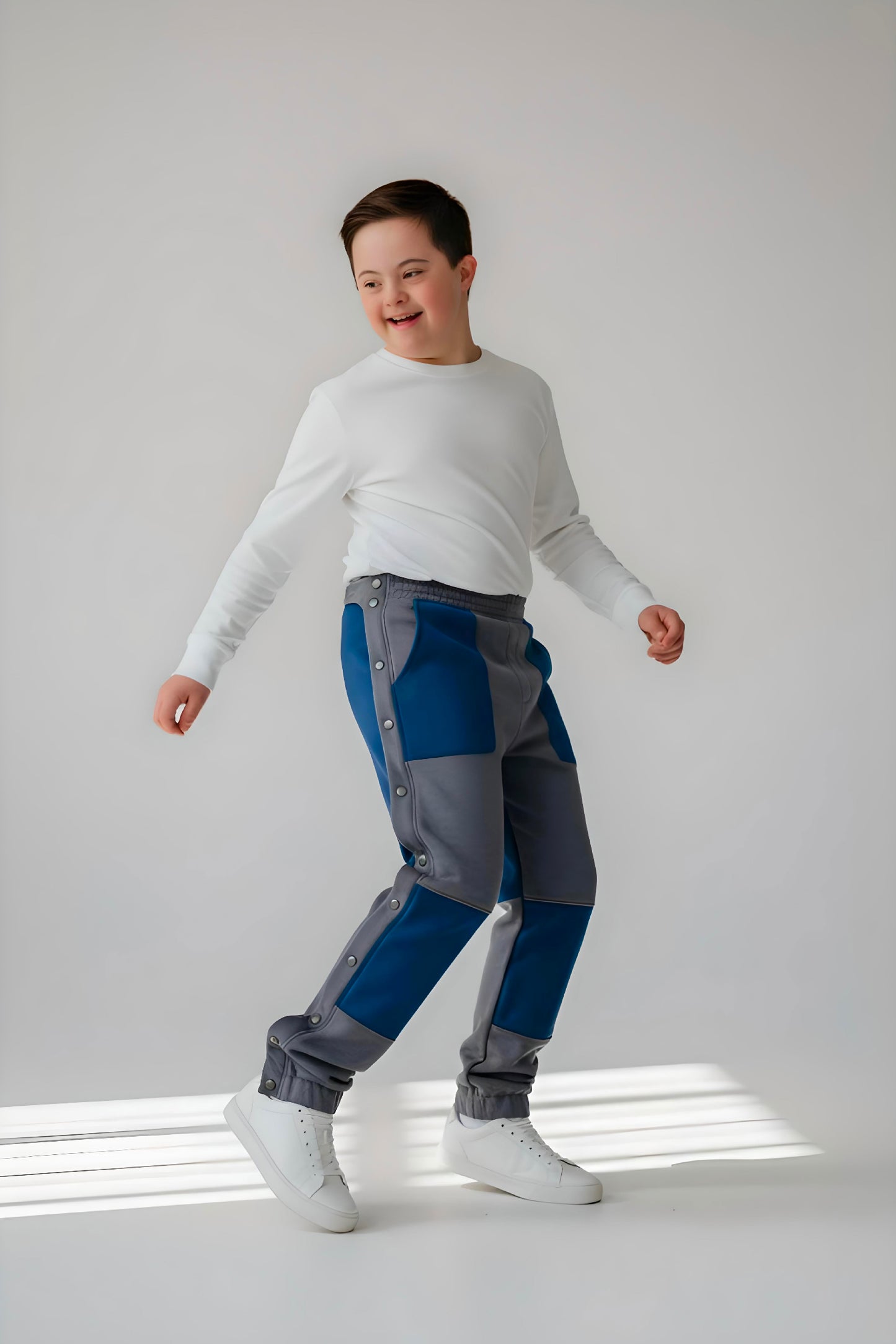 Adaptive Kids Jogger Pants: Adjustable Elastic Waist, Full Side Zipper for Easy Undressing