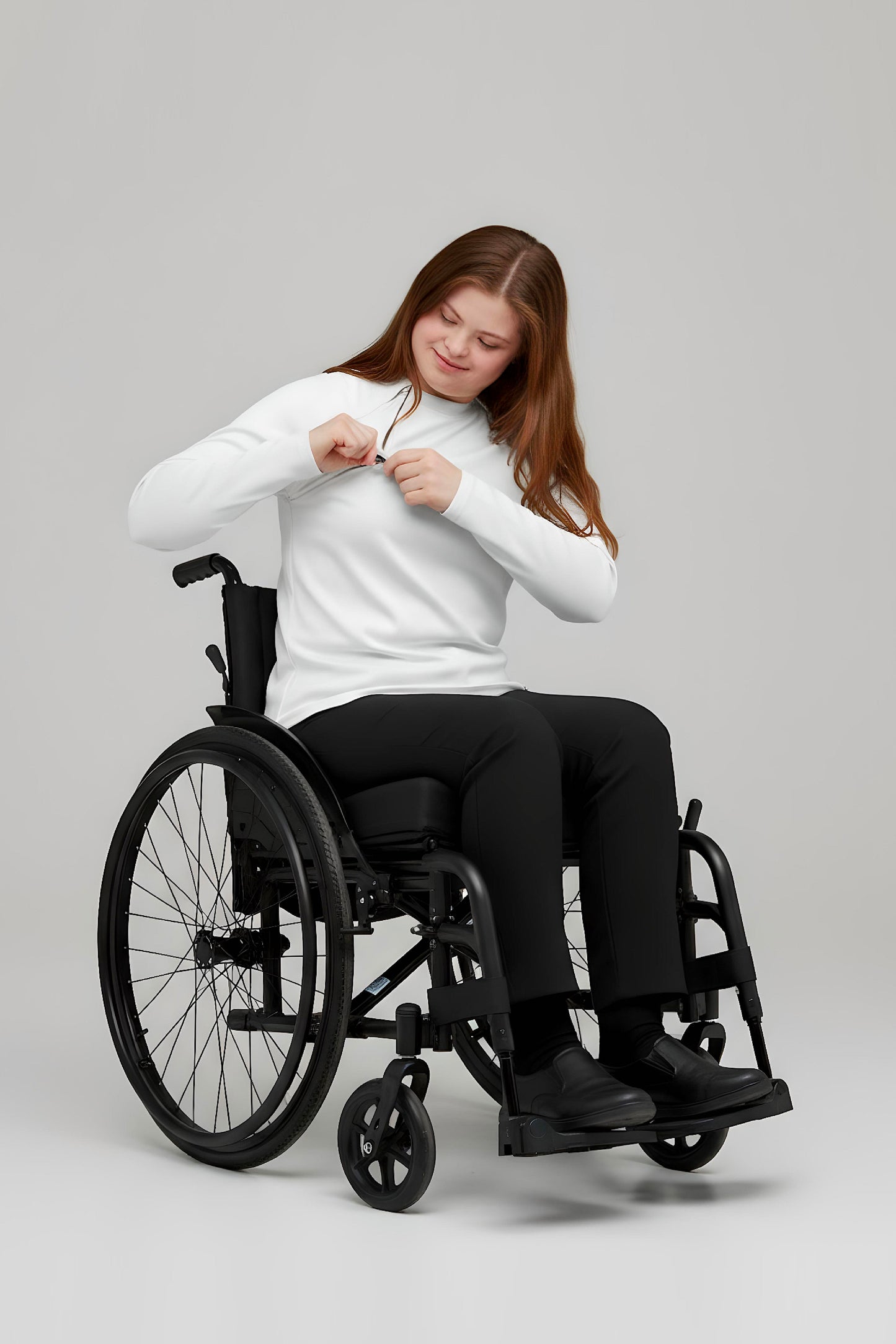 Women's Adaptive Medical Clothing: Comfort and Accessibility Top with Dual Zippers and Invisible Sleeves