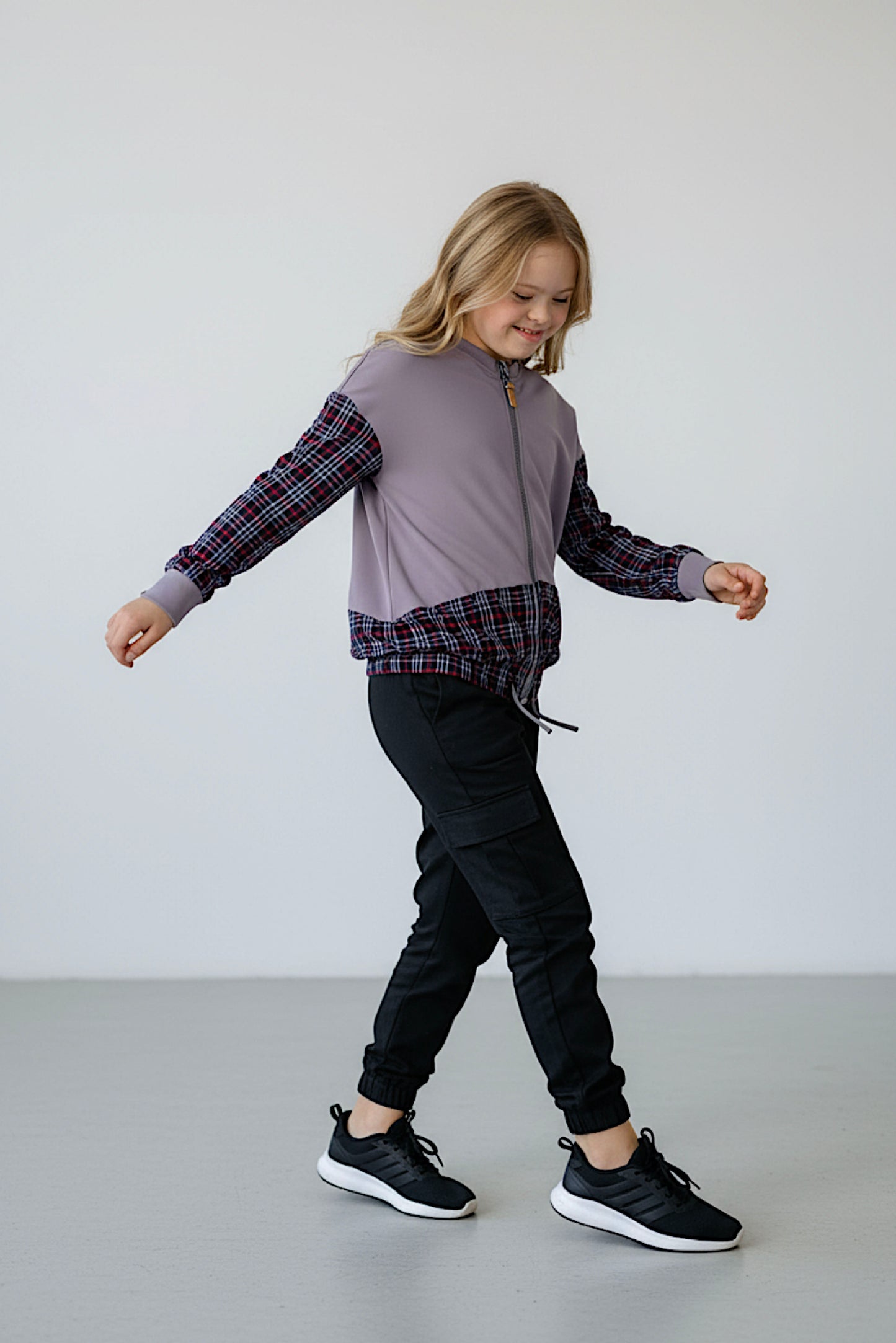 Adaptive Kids Sweatshirt: Magnetic Zipper, Easy-Undressing Sleeves