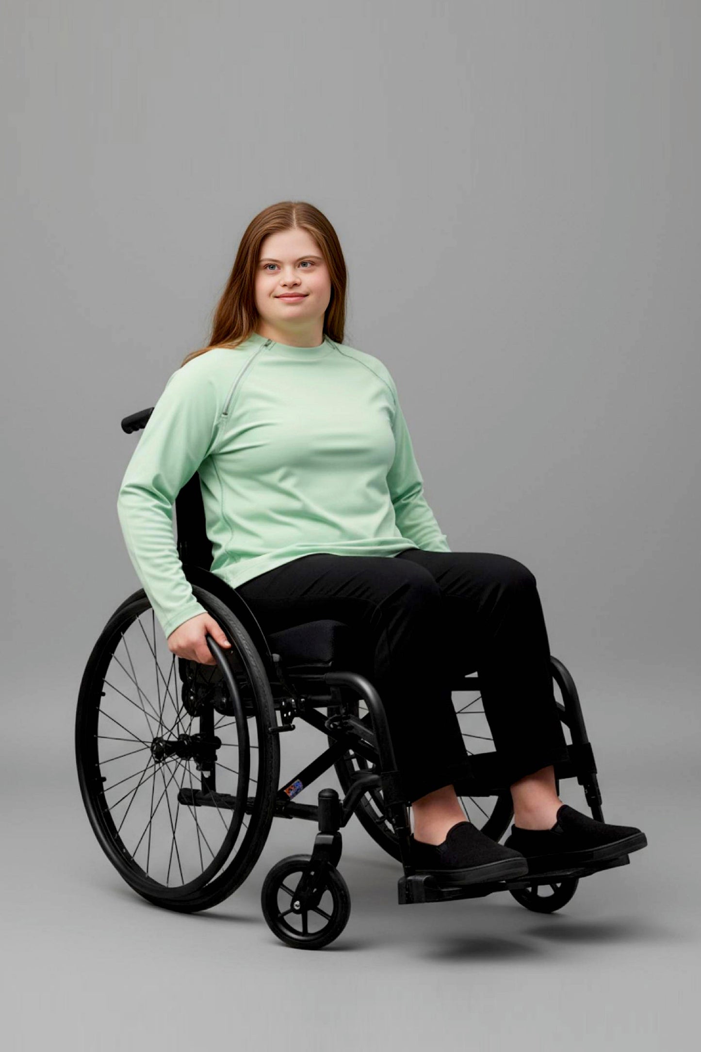 Women's Adaptive Medical Clothing: Comfort and Accessibility Top with Dual Zippers and Invisible Sleeves