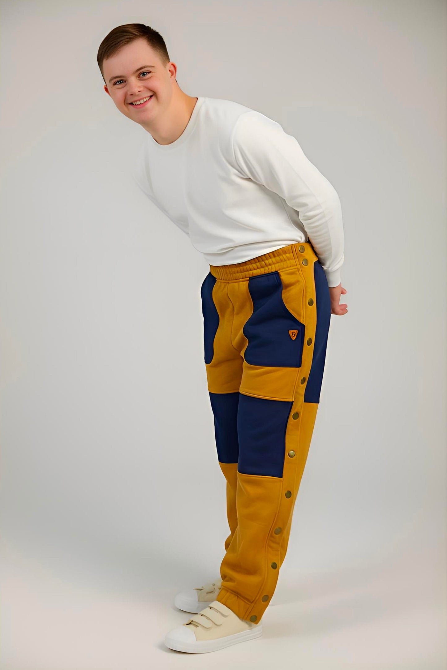 Adaptive Kids Jogger Pants: Adjustable Elastic Waist, Full Side Zipper for Easy Undressing
