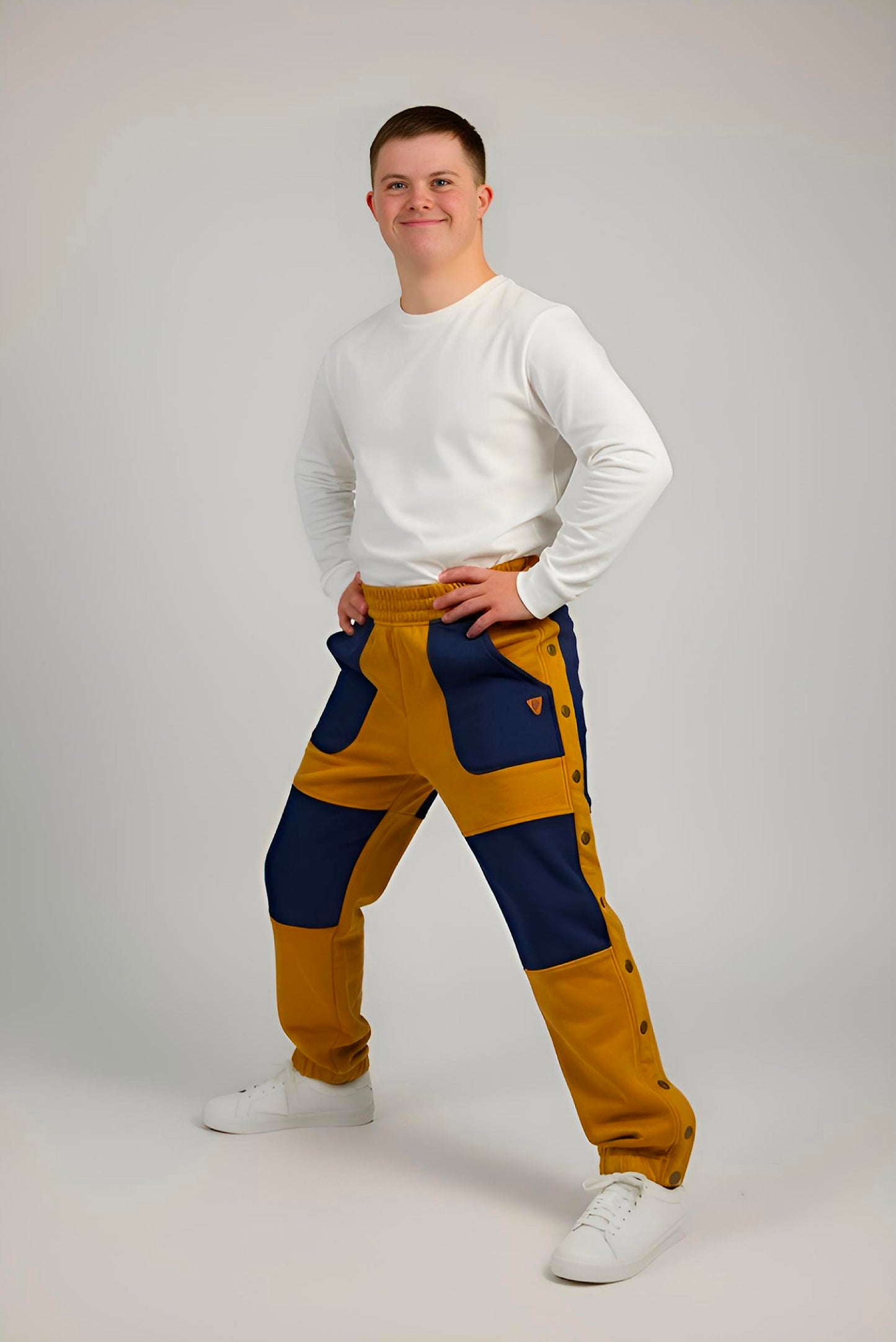 Adaptive Kids Jogger Pants: Adjustable Elastic Waist, Full Side Zipper for Easy Undressing