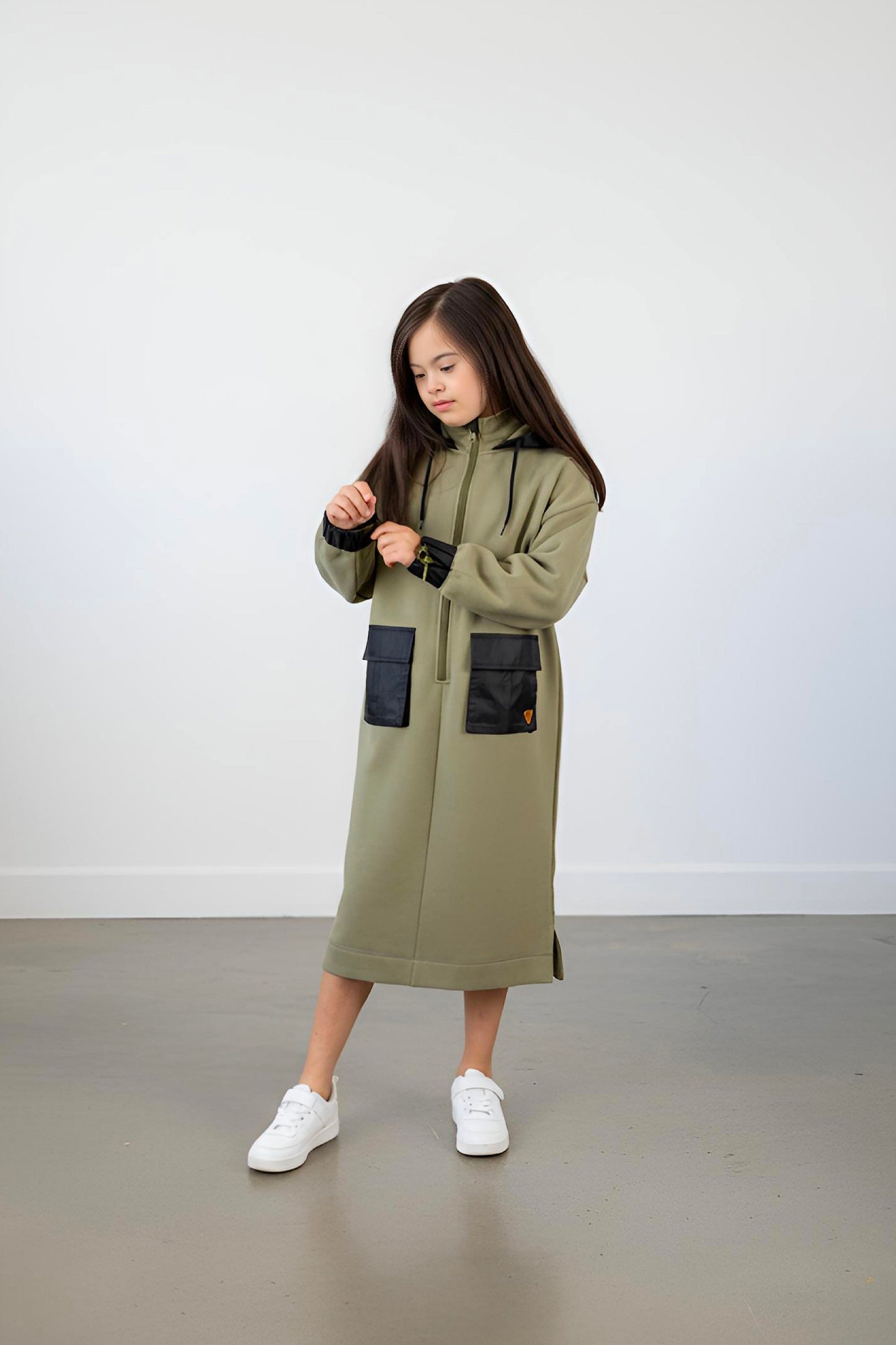 Adaptive Kids Hoodie Dress with Front Zipper & Easy-Undressing Sleeves