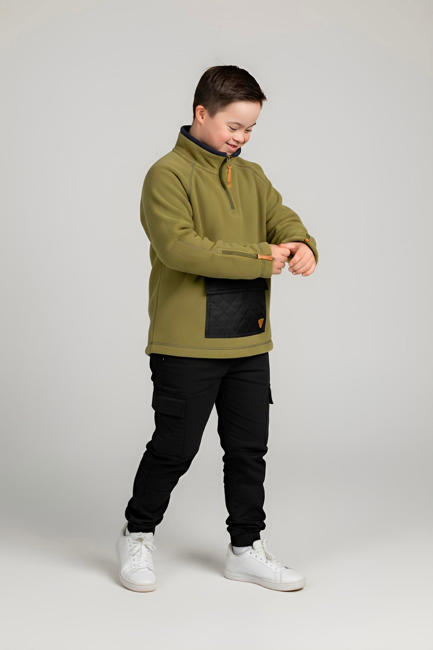 Adaptive Kids Pullover: Front Zipper, Cargo Pocket, Easy-Undressing Sleeves