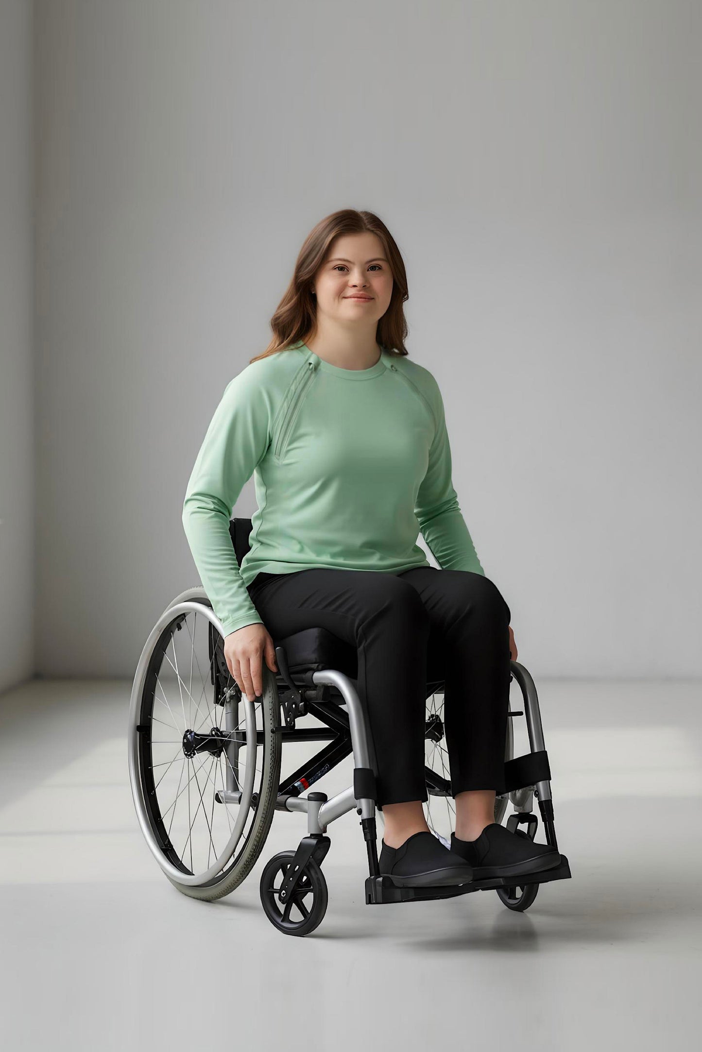 Women's Adaptive Medical Clothing: Comfort and Accessibility Top with Dual Zippers and Invisible Sleeves
