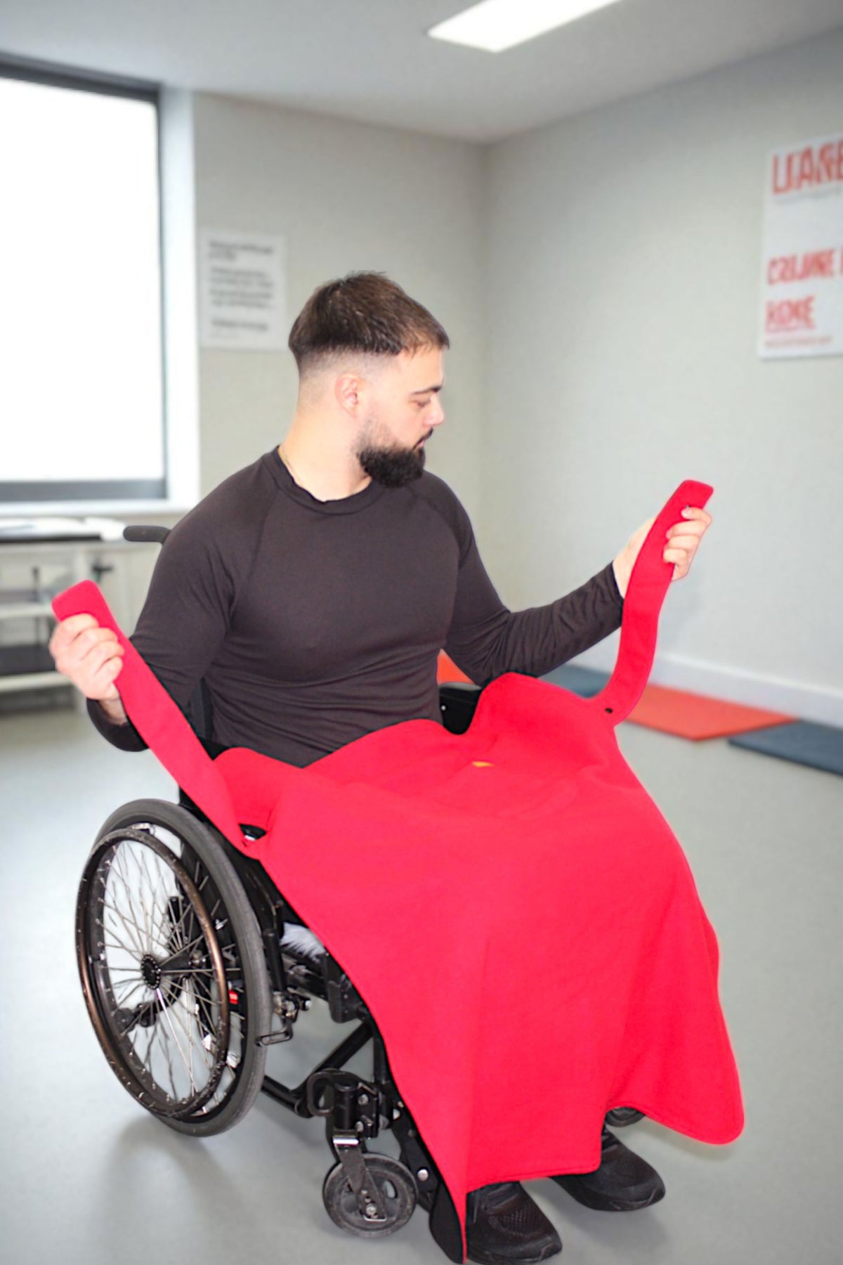 Wheelchair Blanket Cover for Men & Women - Cozy Lap Robe with Reversible Design and Double Pockets