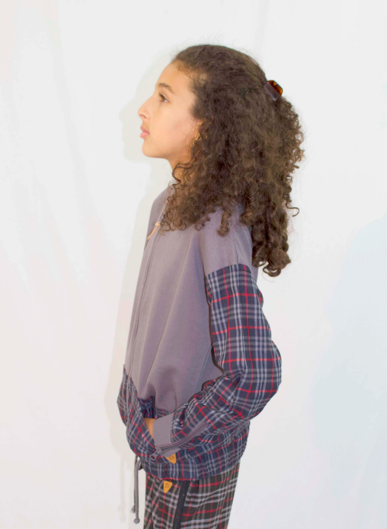 Adaptive Kids Sweatshirt: Magnetic Zipper, Easy-Undressing Sleeves