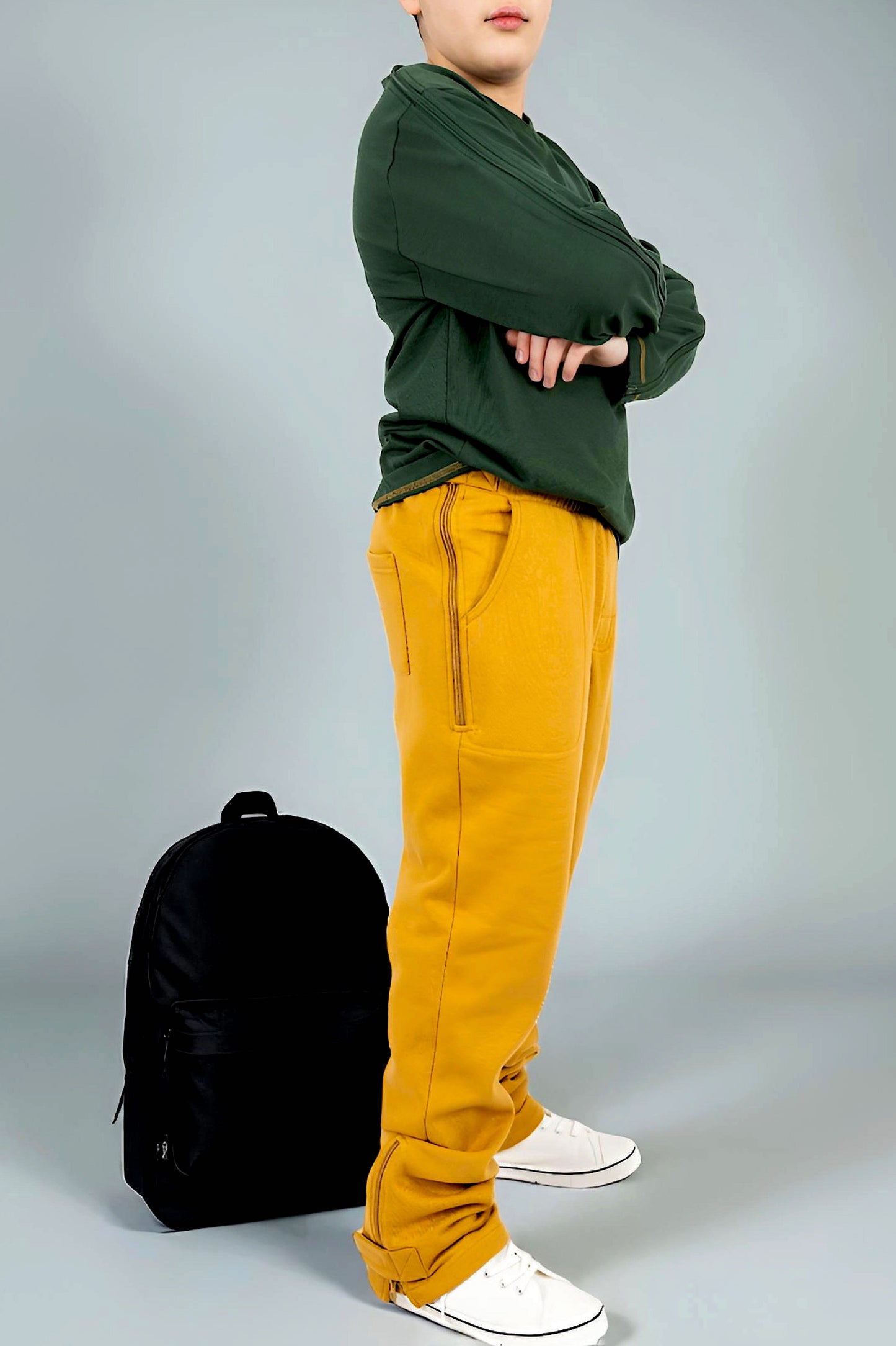 Adaptive Kids Sweatpants: Adjustable Elastic Waist, Zippered Sides for Easy Undressing