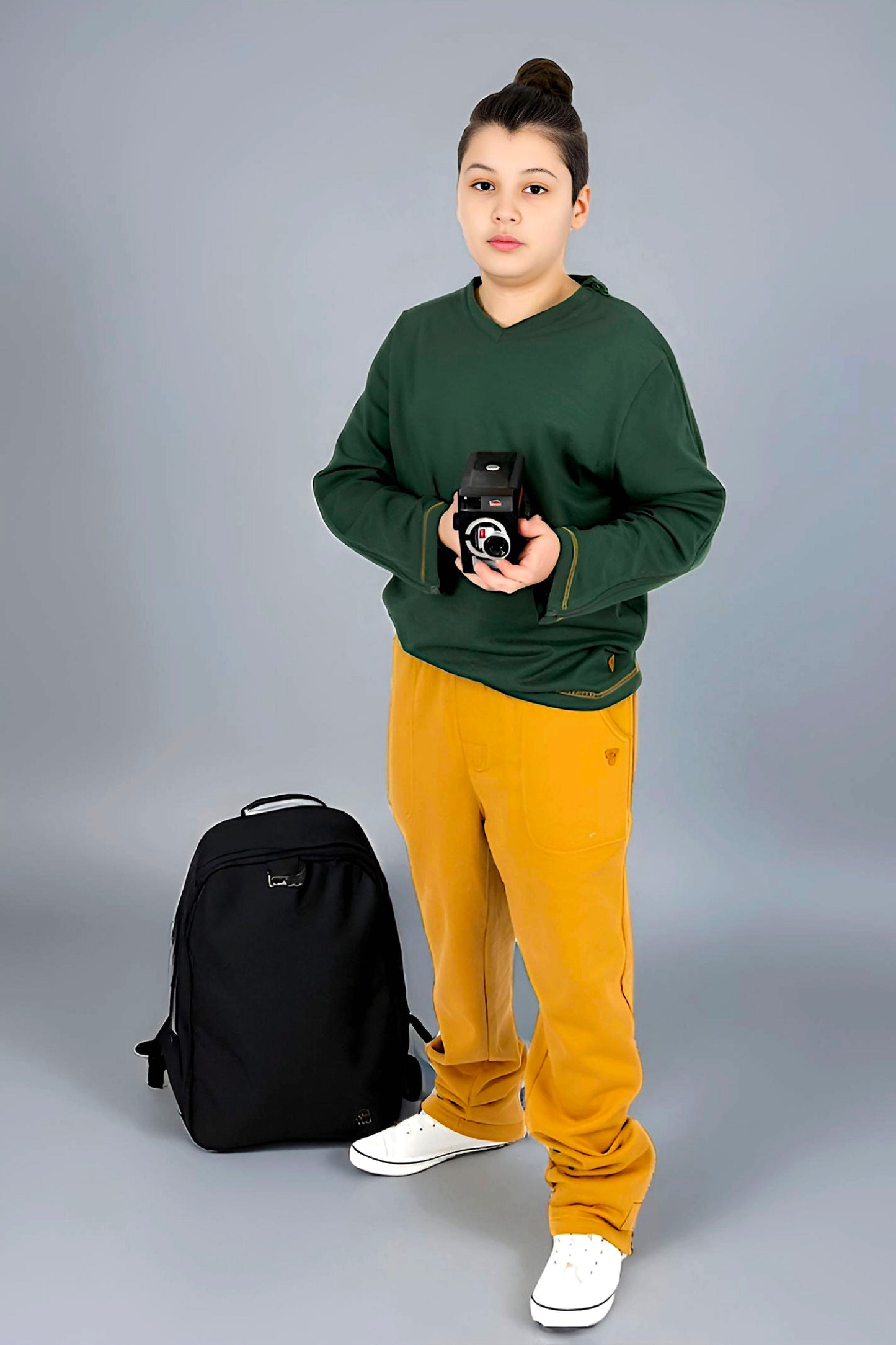 Adaptive Kids Sweatpants: Adjustable Elastic Waist, Zippered Sides for Easy Undressing