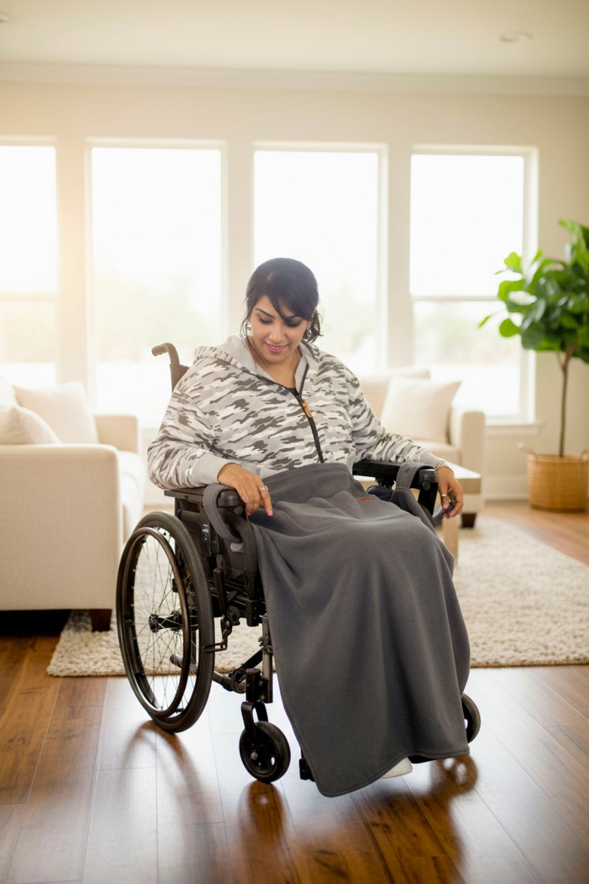 Wheelchair Blanket Cover for Men & Women - Cozy Lap Robe with Reversible Design and Double Pockets