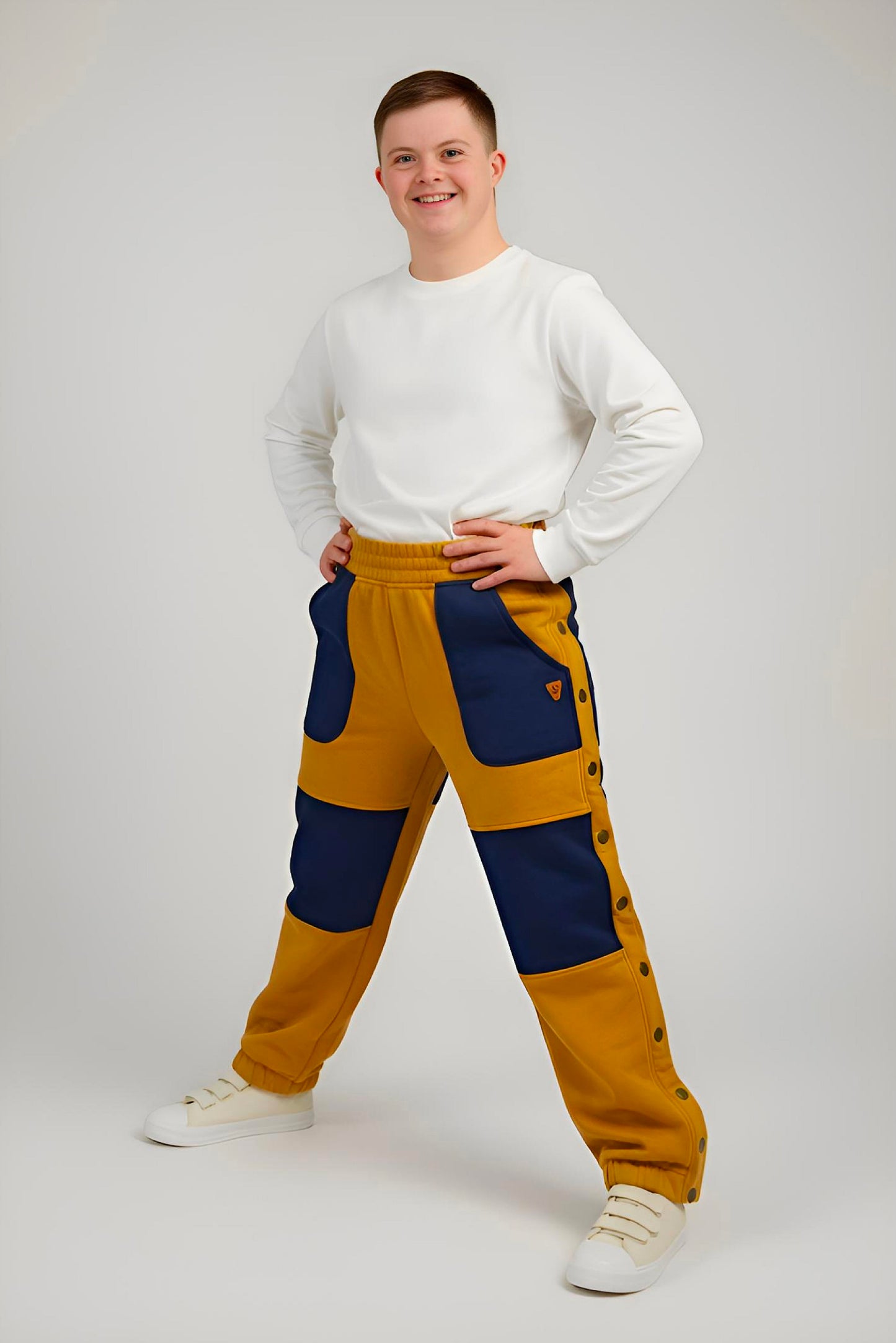 Adaptive Kids Jogger Pants: Adjustable Elastic Waist, Full Side Zipper for Easy Undressing