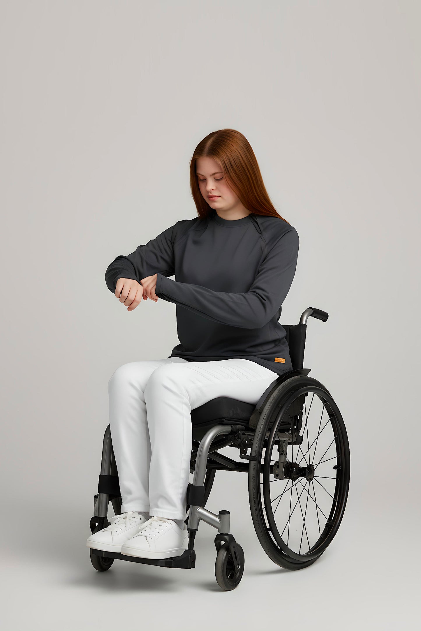 Women's Adaptive Medical Clothing: Comfort and Accessibility Top with Dual Zippers and Invisible Sleeves