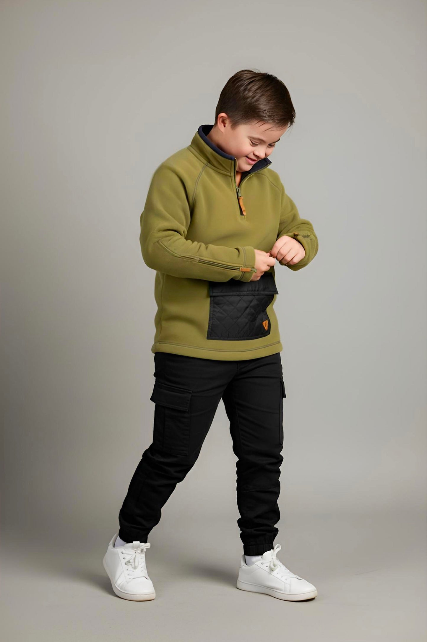Adaptive Kids Pullover: Front Zipper, Cargo Pocket, Easy-Undressing Sleeves