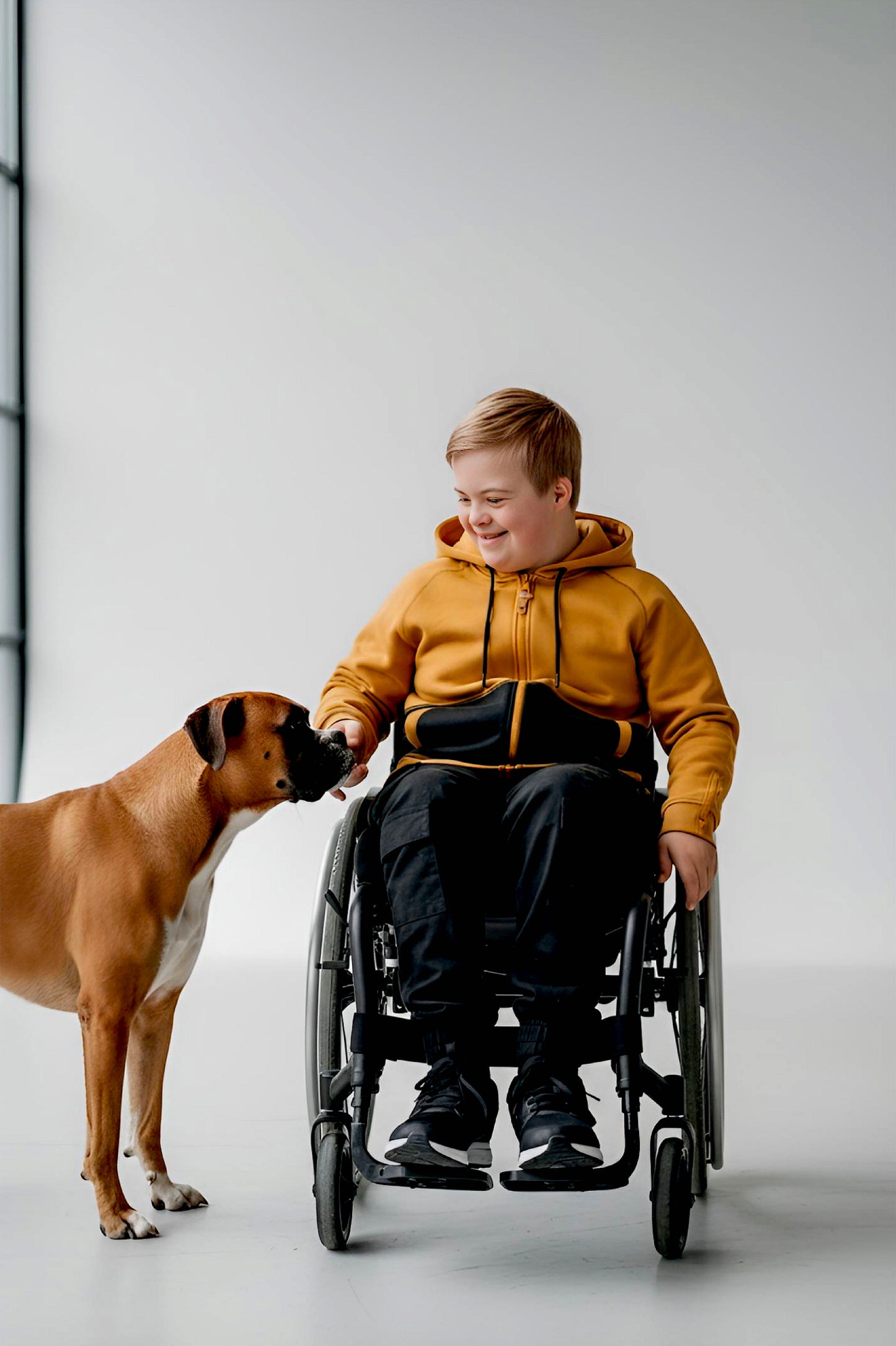 Adaptive Kids Hoodie with Magnetic Zipper & Easy-Undress Sleeves