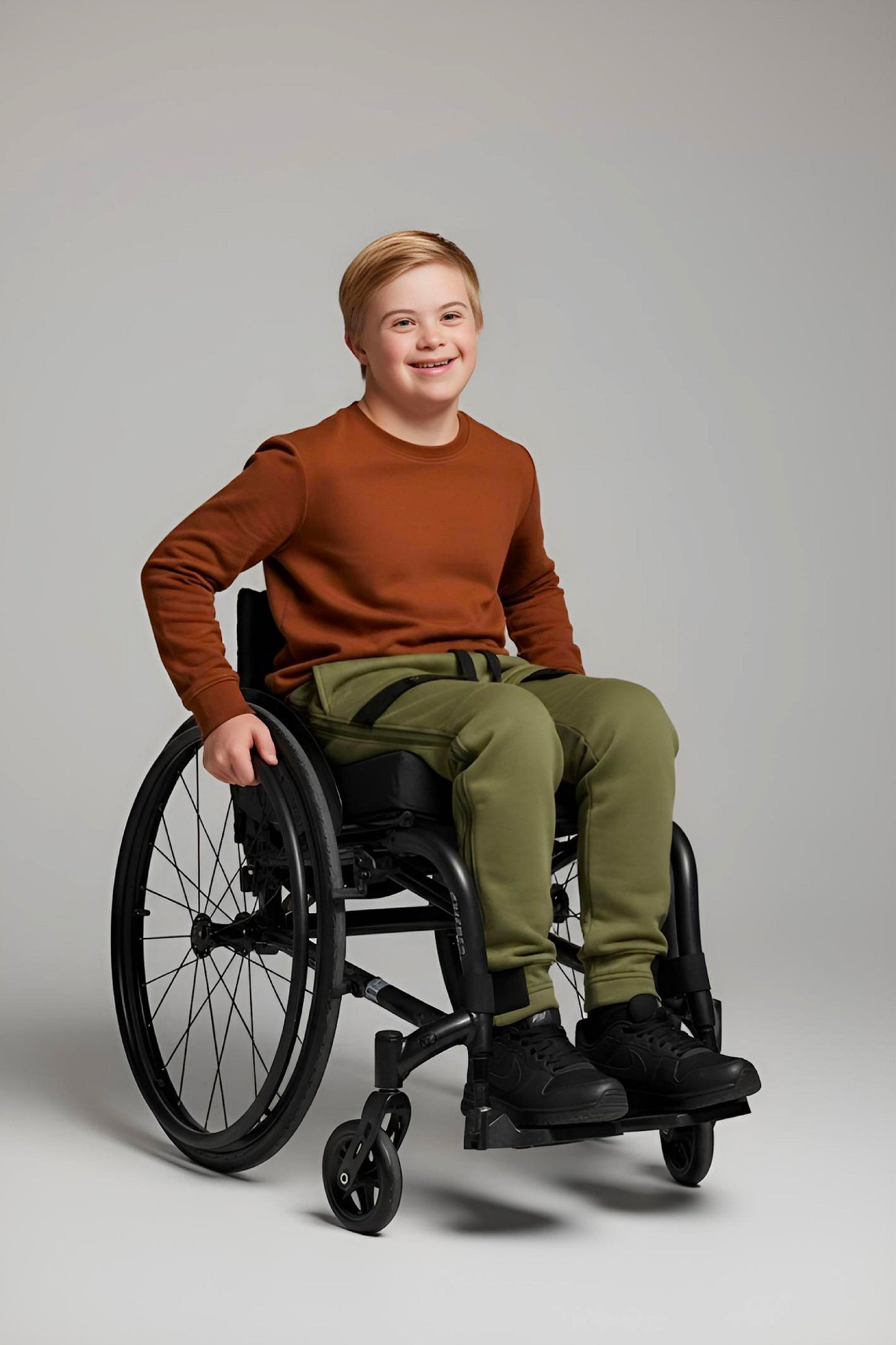 Adaptive Kids Polar Pants: Adjustable Waist, Full Side Zipper for Easy Undressing