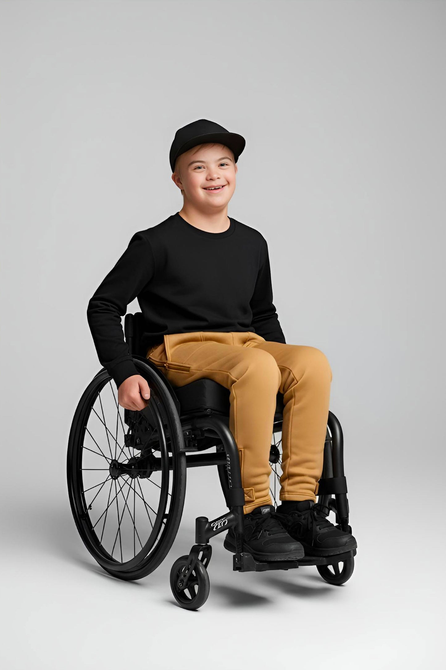 Adaptive Kids Sweatpants: Adjustable Elastic Waist, Zippered Sides for Easy Undressing