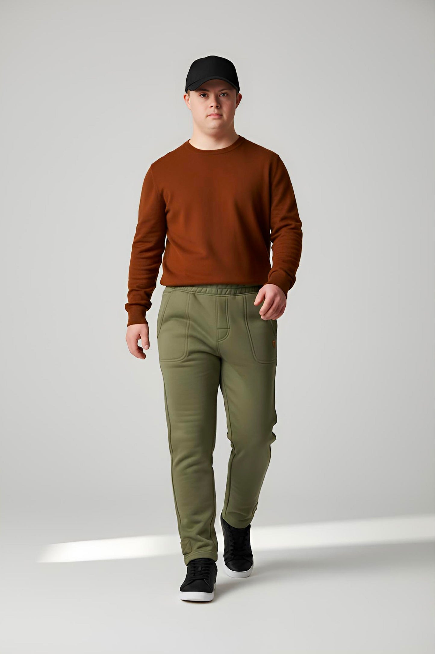 Adaptive Kids Sweatpants: Adjustable Elastic Waist, Zippered Sides for Easy Undressing