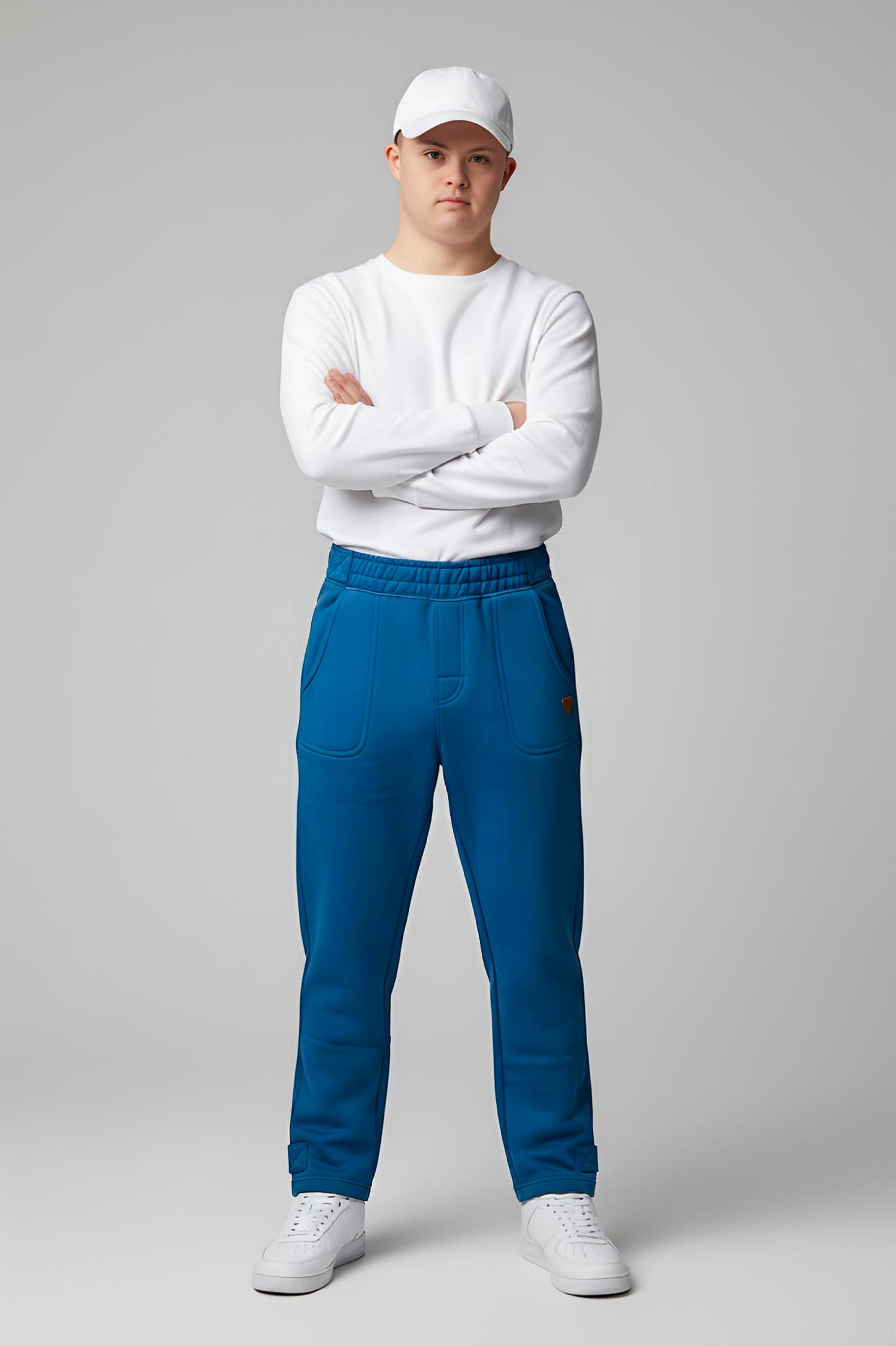 Adaptive Kids Sweatpants: Adjustable Elastic Waist, Zippered Sides for Easy Undressing