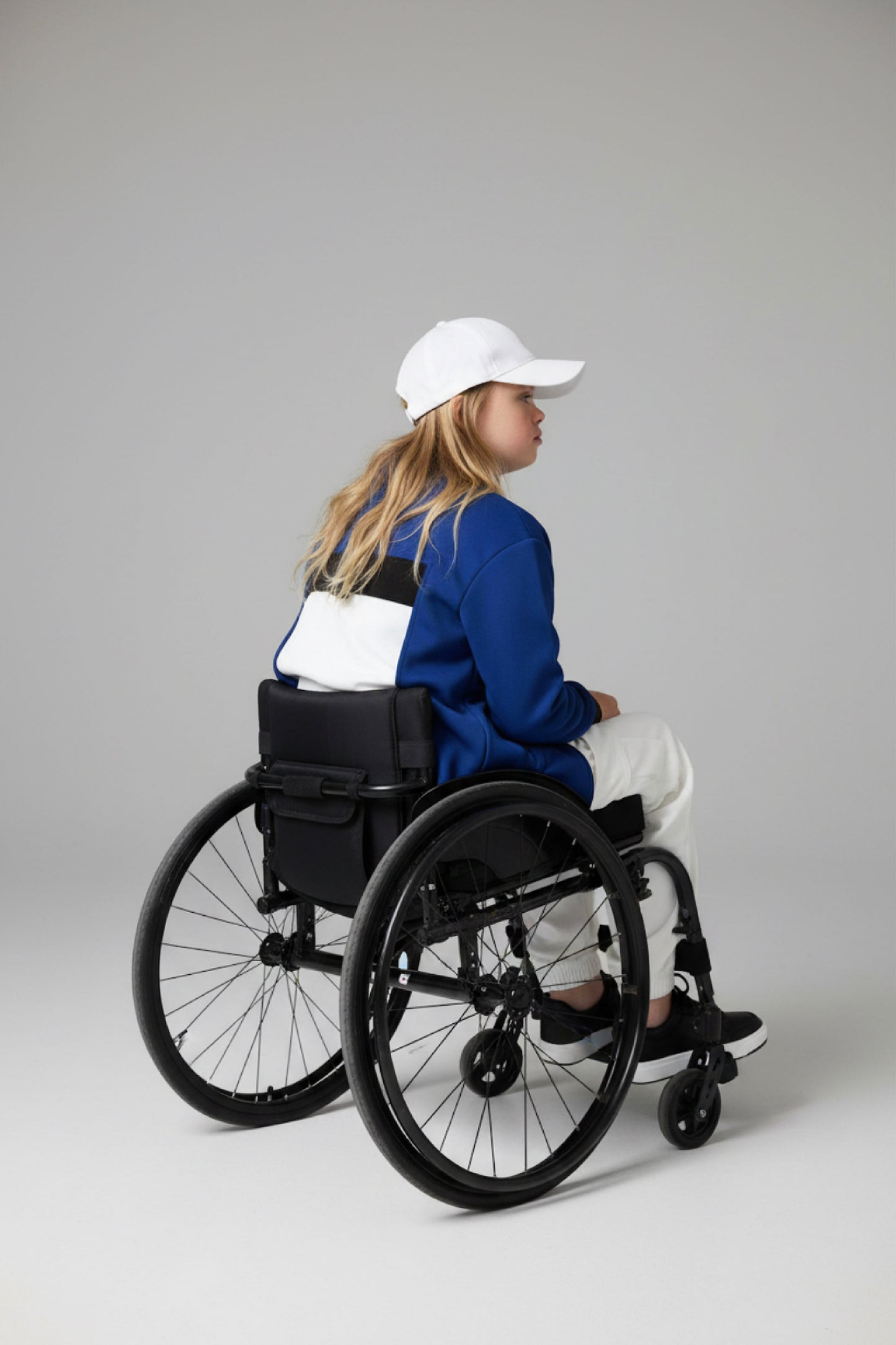 Adaptive Kids Jacket: Front Zipper, Back Flip-Flap Velcro, Easy-Undressing Sleeves