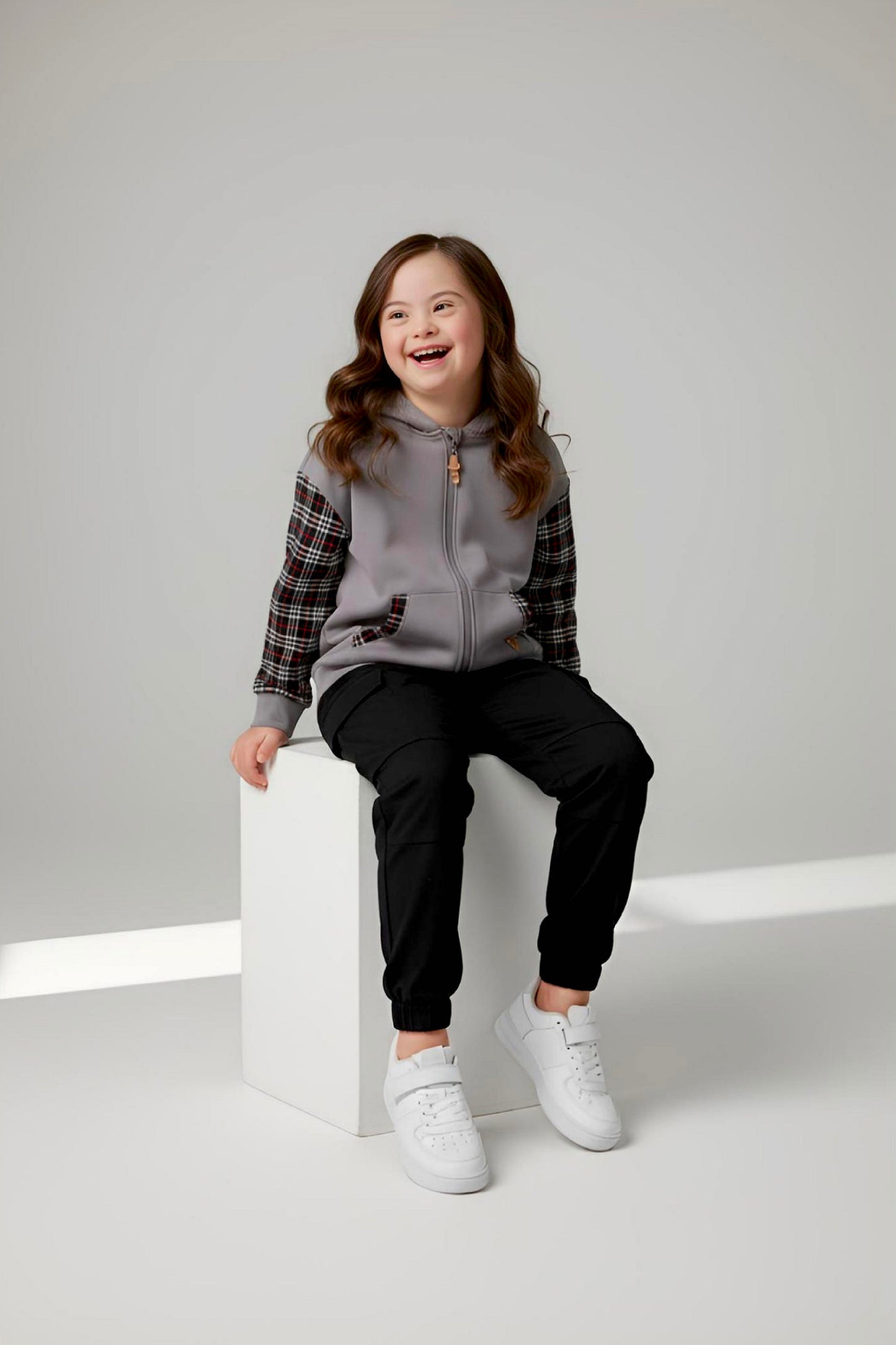 Adaptive Kids Hoodie with Cargo Pocket & Magnetic Zipper for Easy Undressing