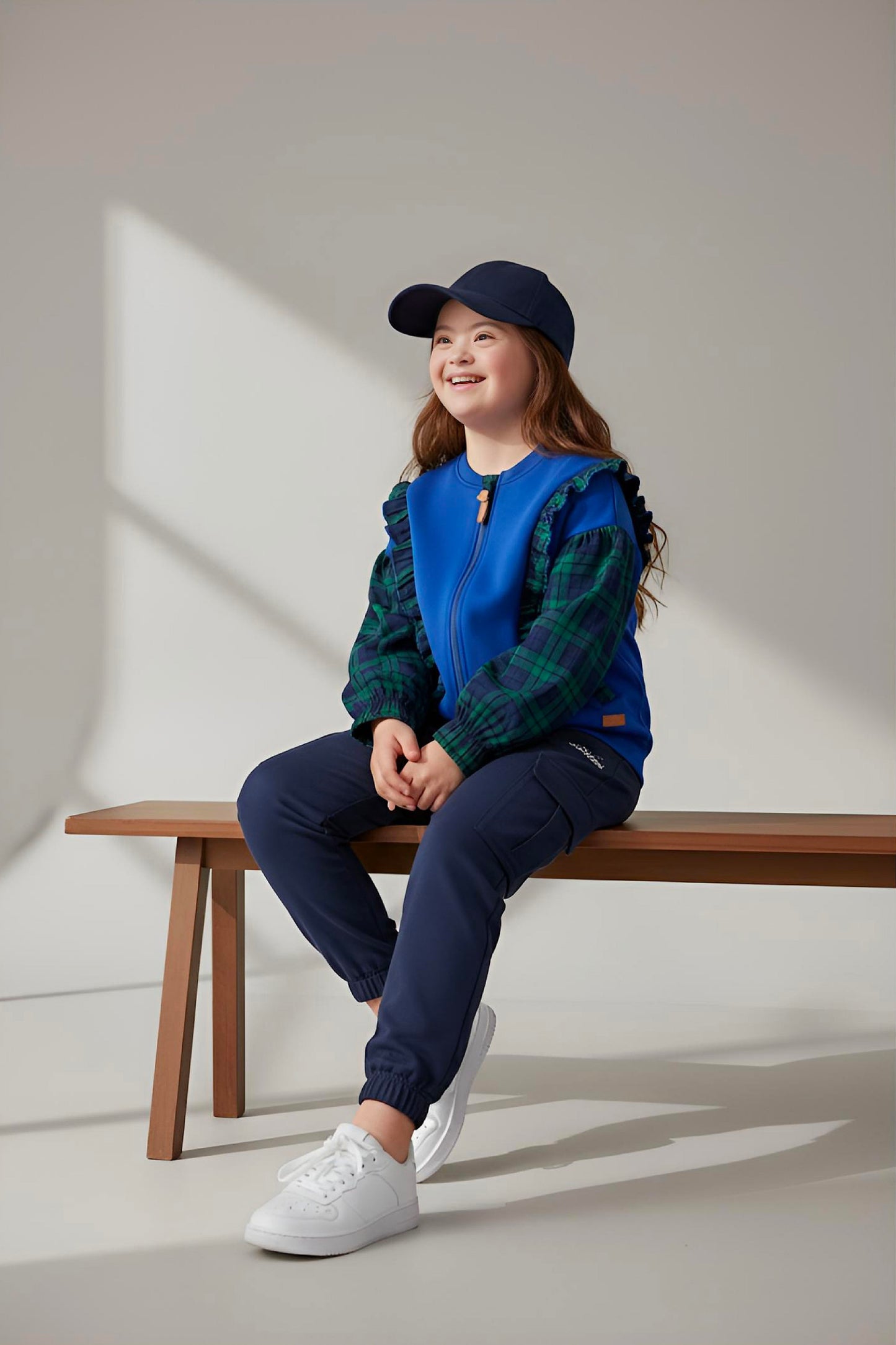 Adaptive Kids Sweatshirt, with Pockets, Magnetic Zipper & Easy-Undressing Sleeves