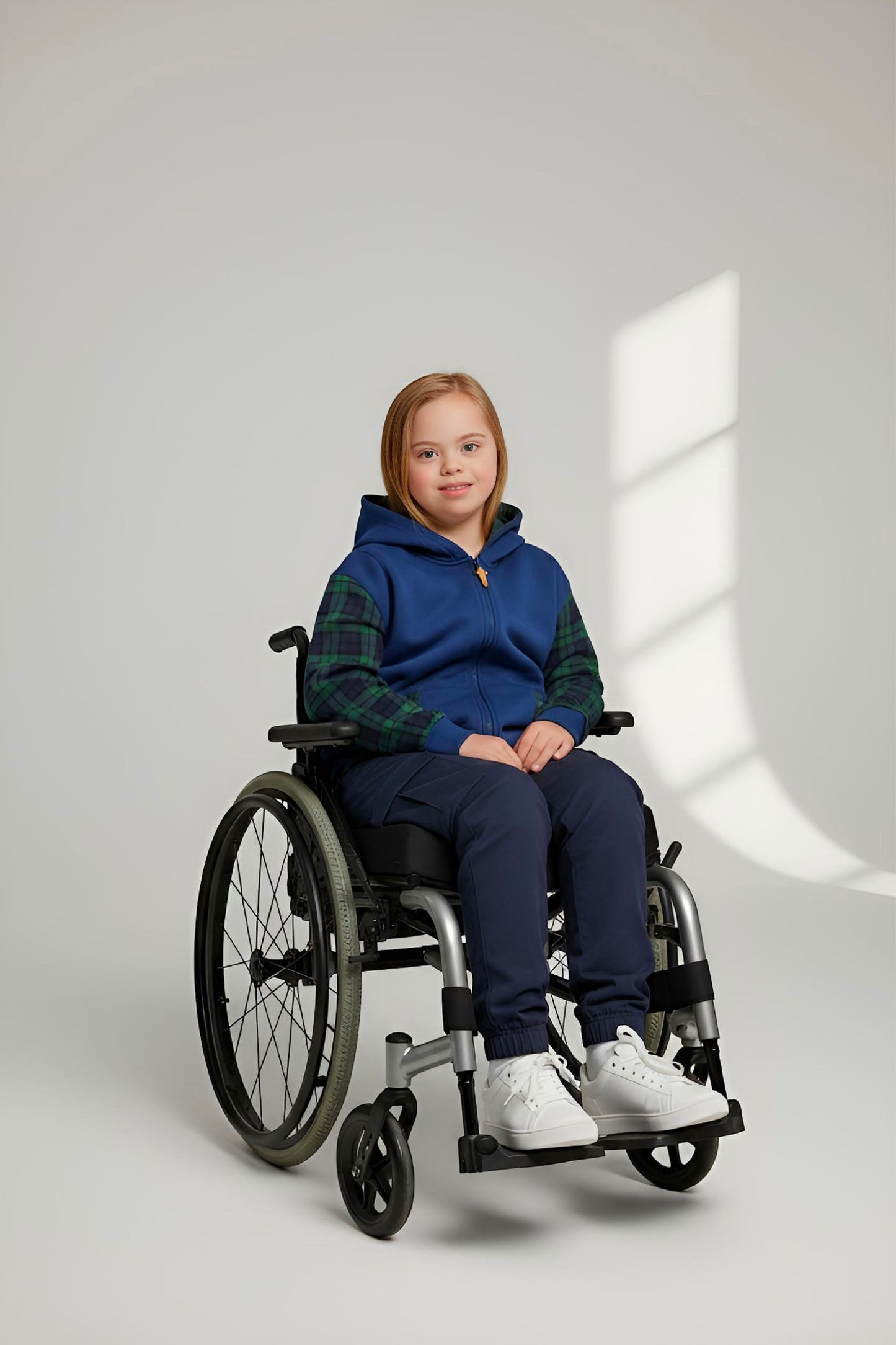 Adaptive Kids Hoodie with Cargo Pocket & Magnetic Zipper for Easy Undressing