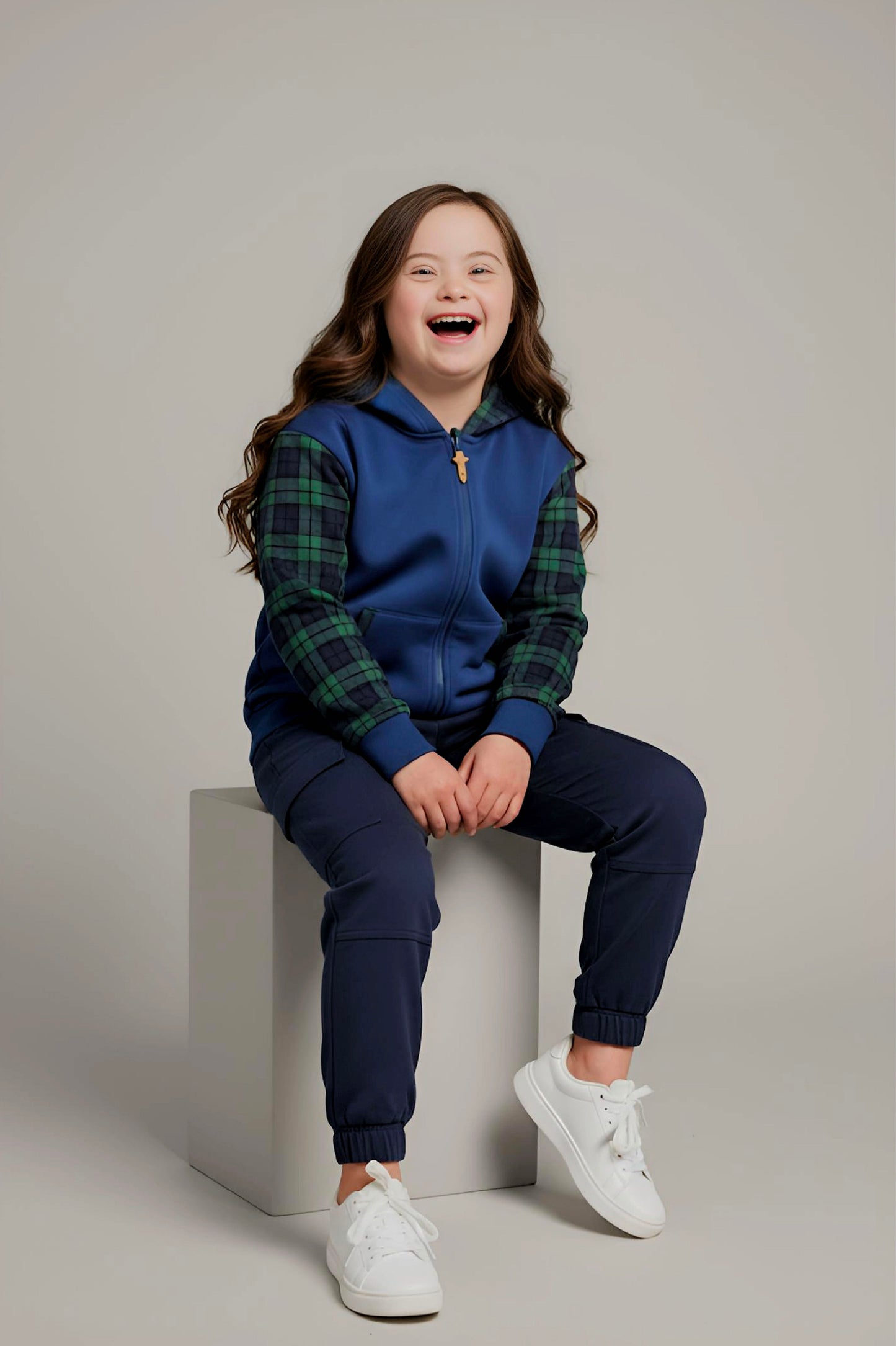 Adaptive Kids Hoodie with Cargo Pocket & Magnetic Zipper for Easy Undressing