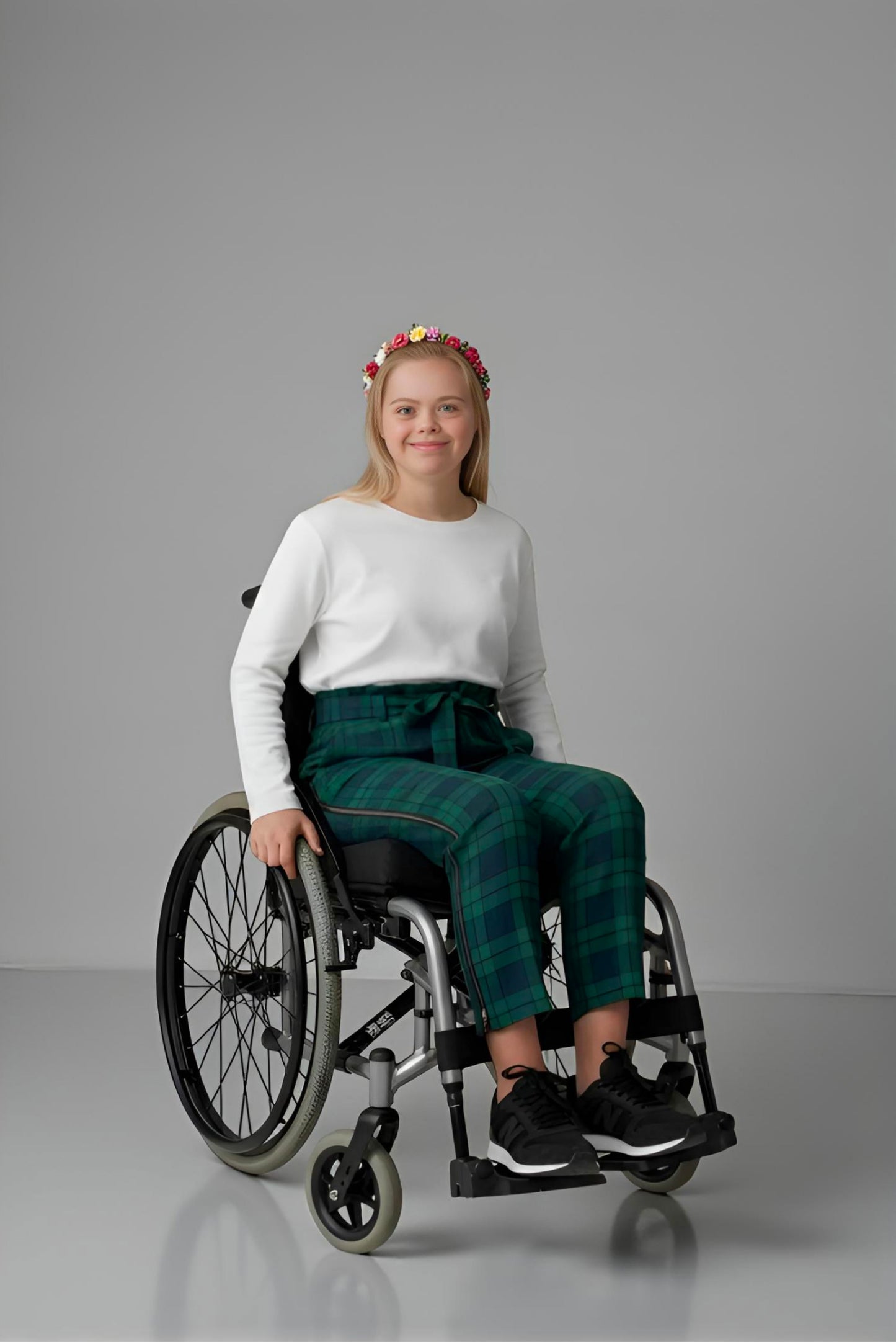 Adaptive Kids Stretch Pants: Elastic Waistband, Full Side Zipper for Easy Undressing