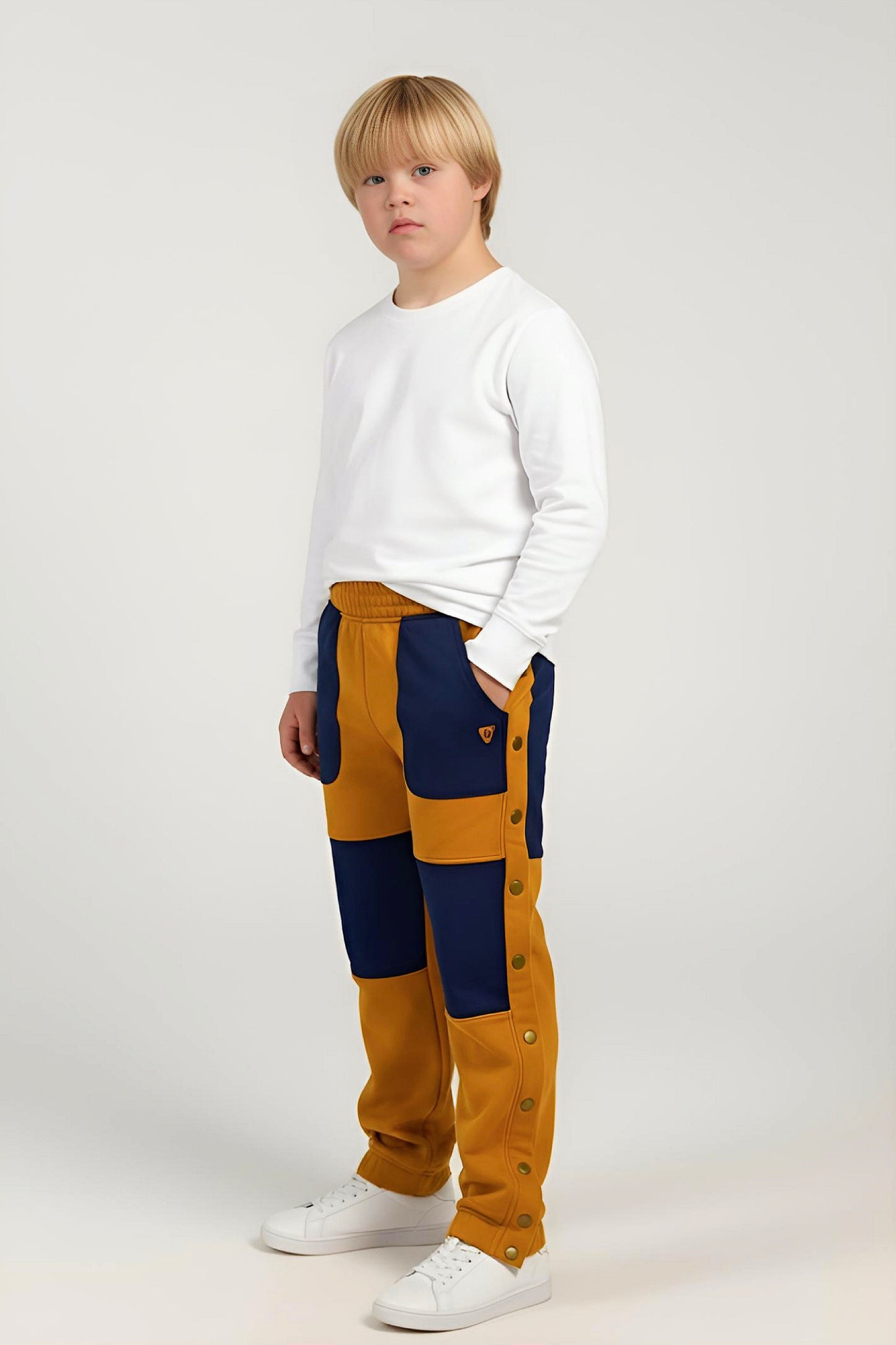 Adaptive Kids Jogger Pants: Adjustable Elastic Waist, Full Side Zipper for Easy Undressing