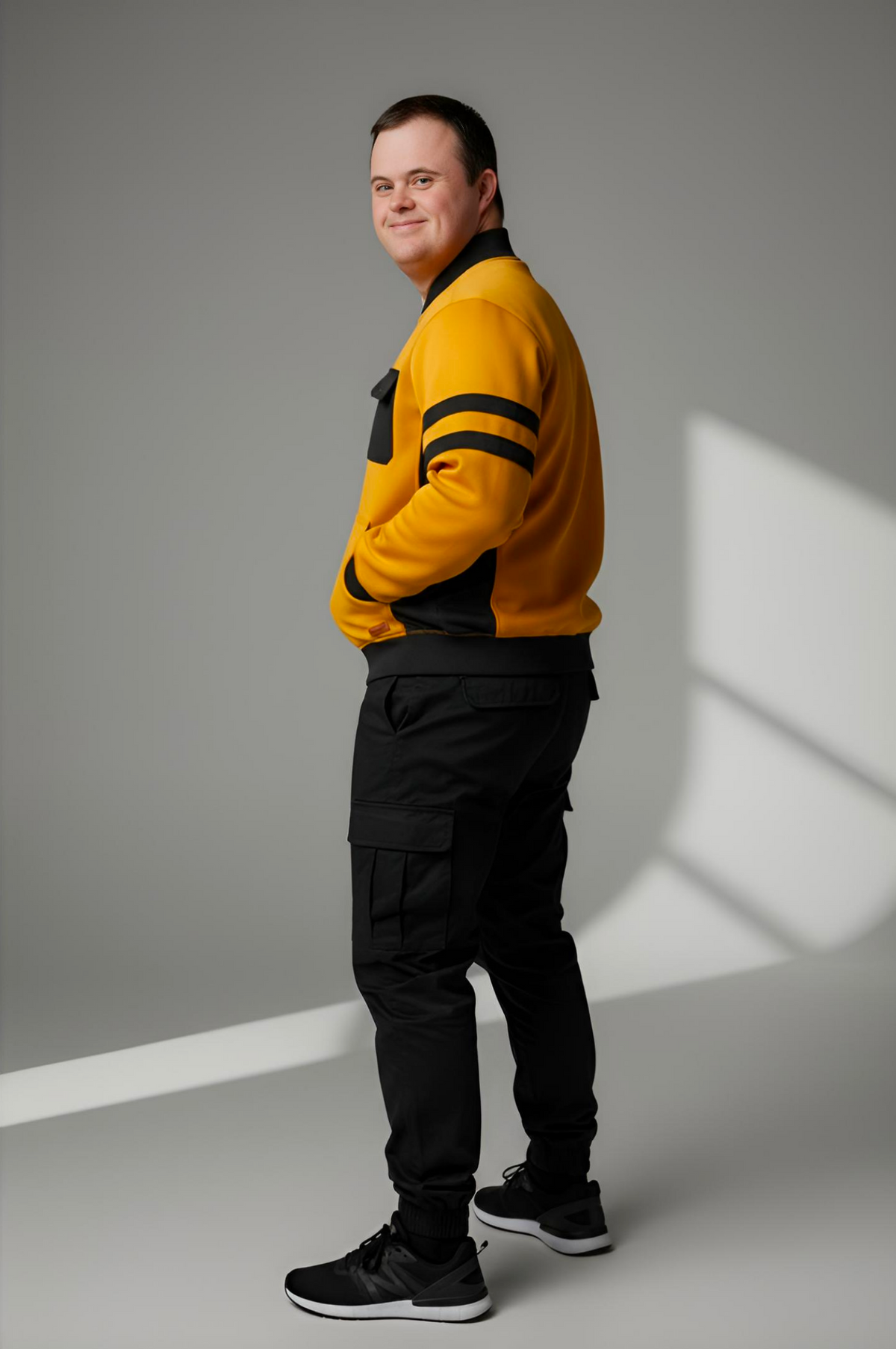 Men’s Adaptive Clothing Sweatshirt Magnetic Zipper Jacket, Collar & Cargo Pocket, Inside Chest Pocket Ring for Passing a Medical Tube