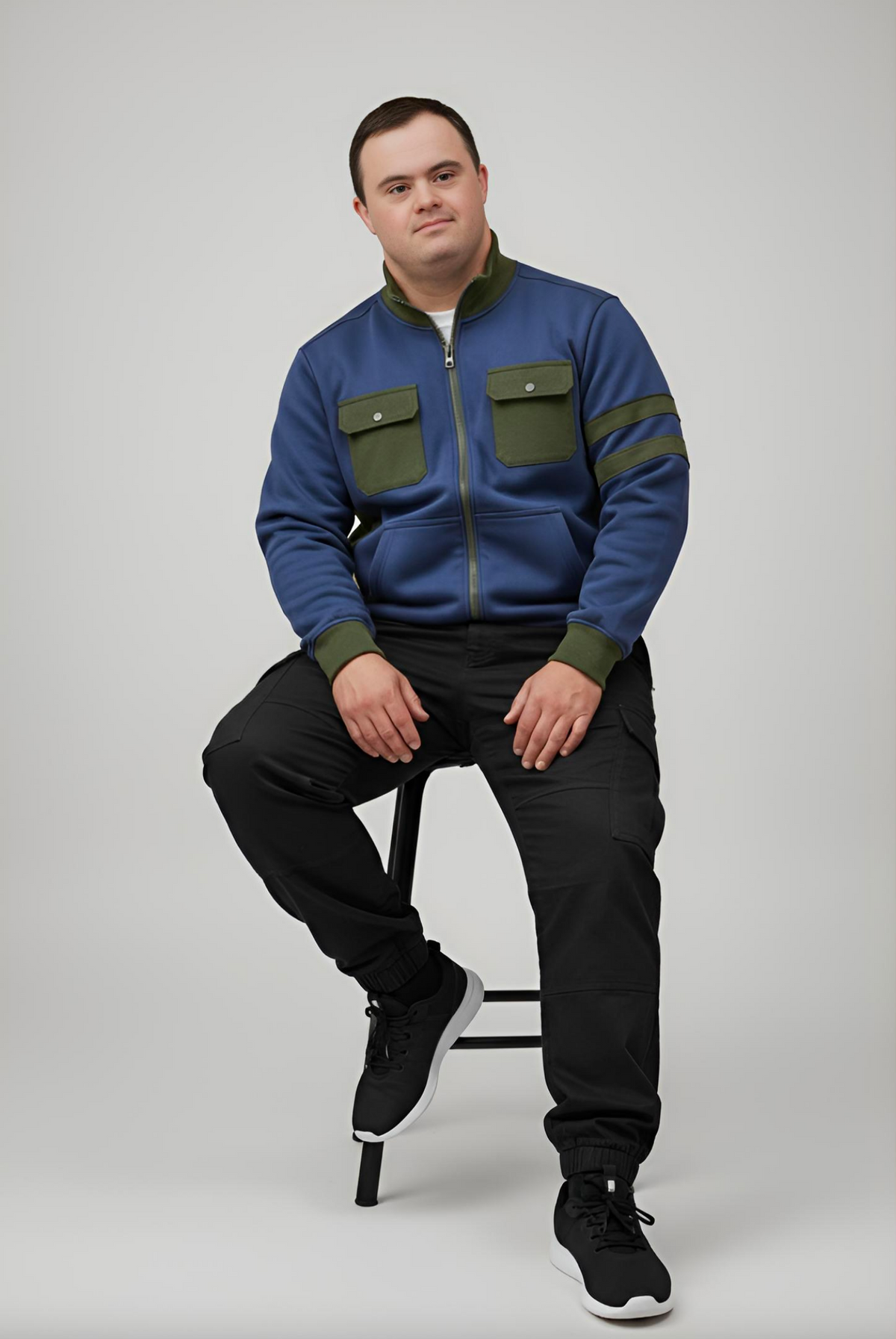 Men’s Adaptive Clothing Sweatshirt Magnetic Zipper Jacket, Collar & Cargo Pocket, Inside Chest Pocket Ring for Passing a Medical Tube