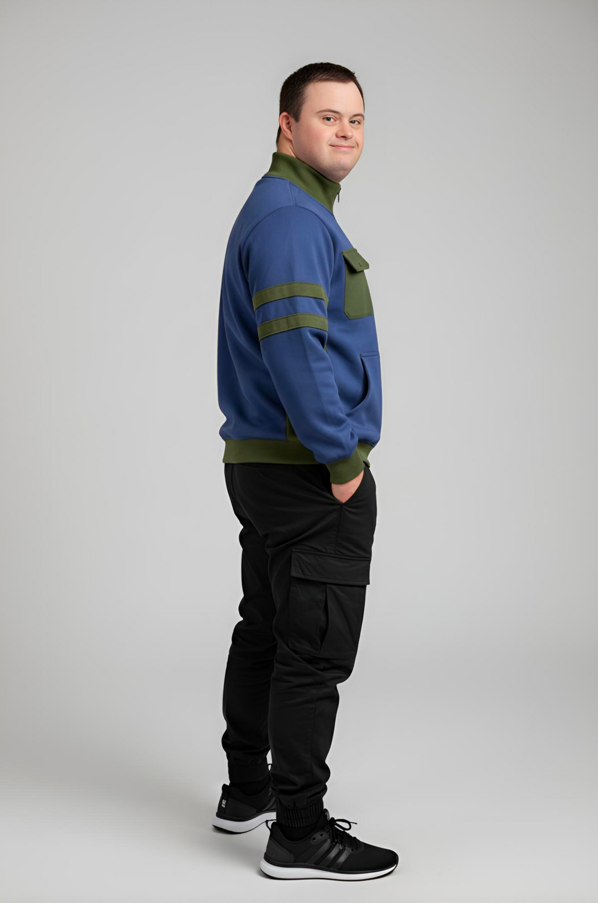 Men’s Adaptive Clothing Sweatshirt Magnetic Zipper Jacket, Collar & Cargo Pocket, Inside Chest Pocket Ring for Passing a Medical Tube